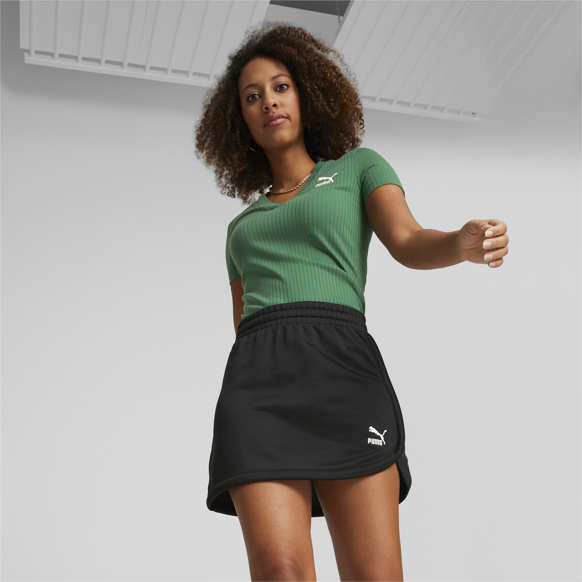 Women's Puma Classics A-Line Skirt, Black, Size M, Clothing