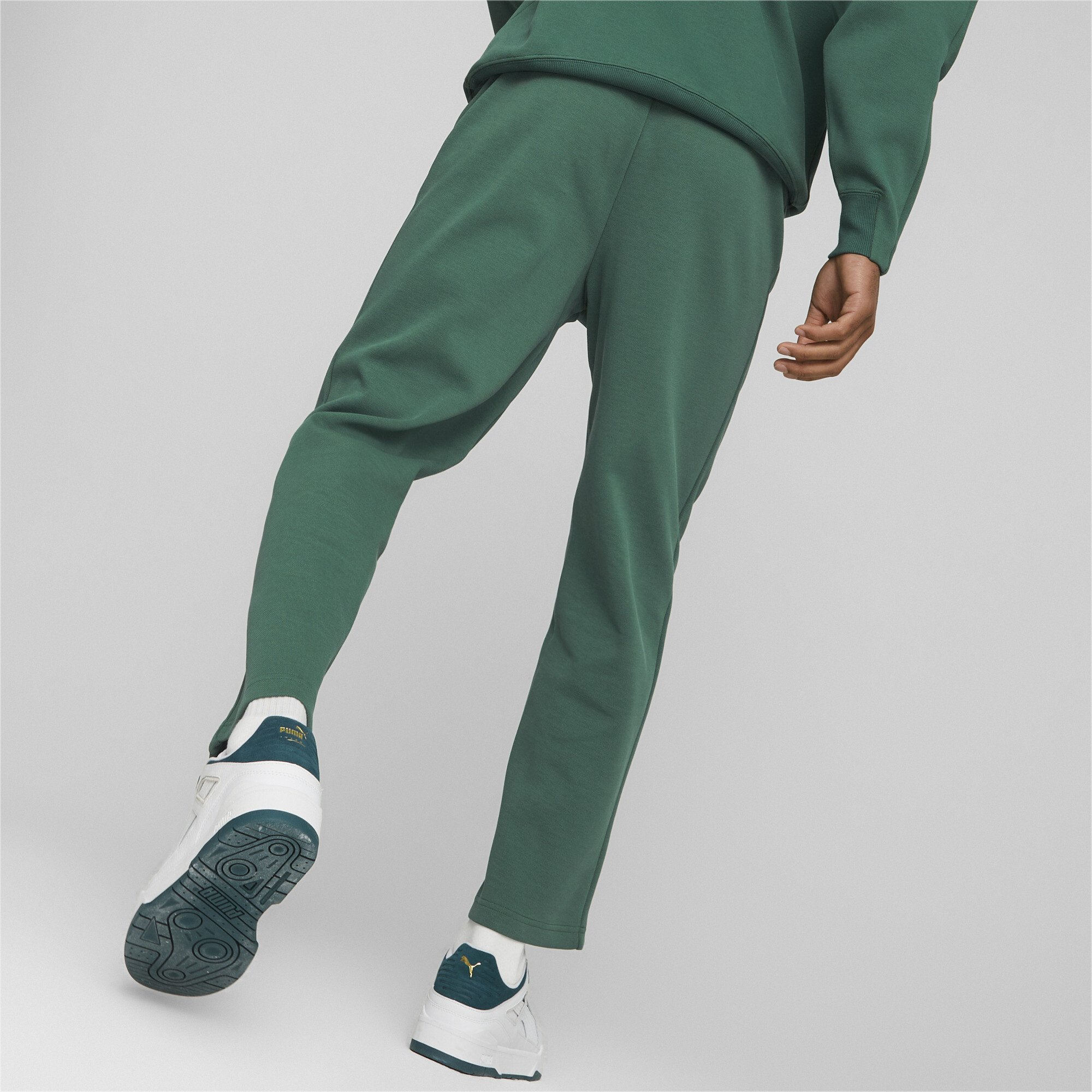 Men's PUMA T7 Track Pants Men In Green, Size Small
