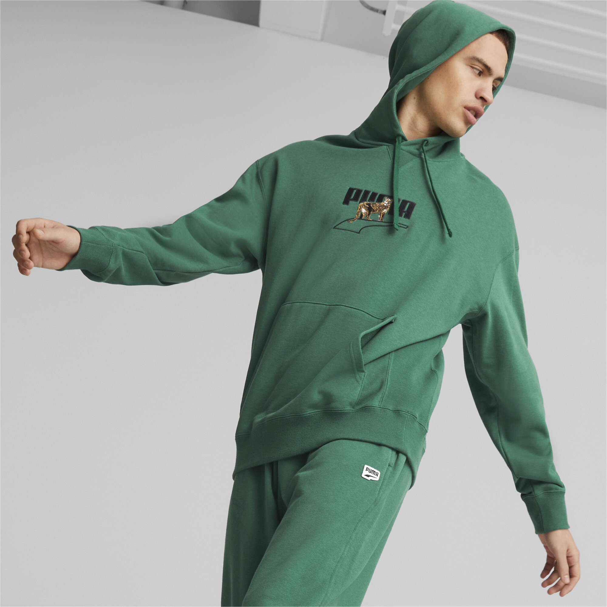 Men's PUMA DOWNTOWN Graphic Hoodie Men In Green, Size XS