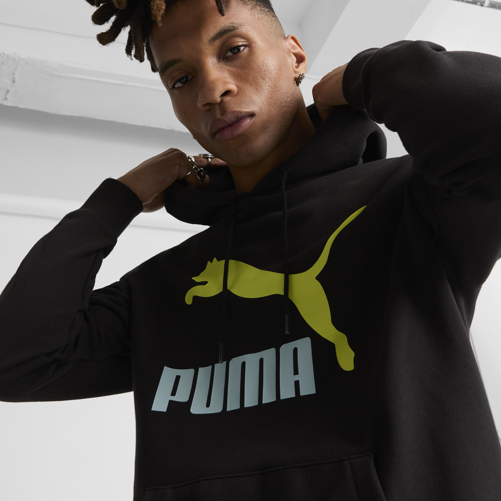 PUMA Men's Classics Logo Hoodie Men