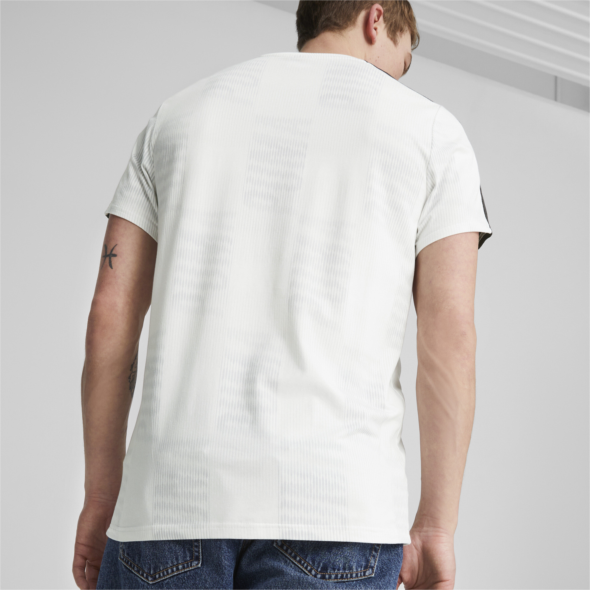 Men's PUMA T7 Sport T-Shirt Men In 20 - White, Size Medium