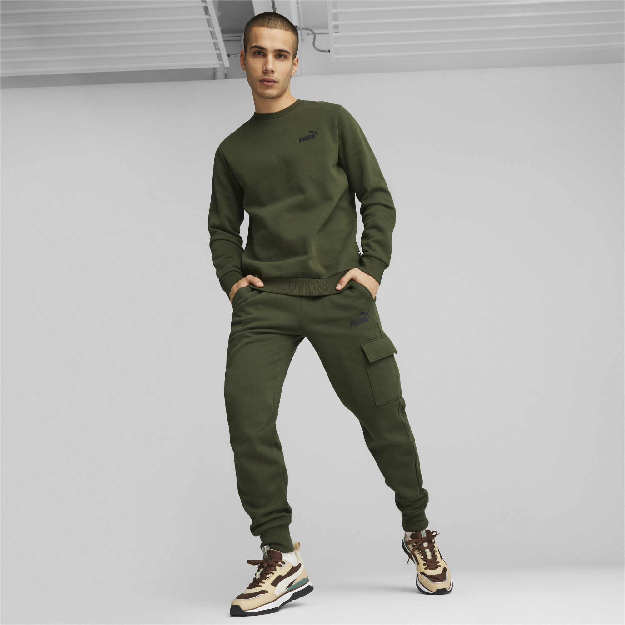 Men's Puma Essentials Small Logo Crew Neck's Sweatshirt, Green, Size XS, Clothing