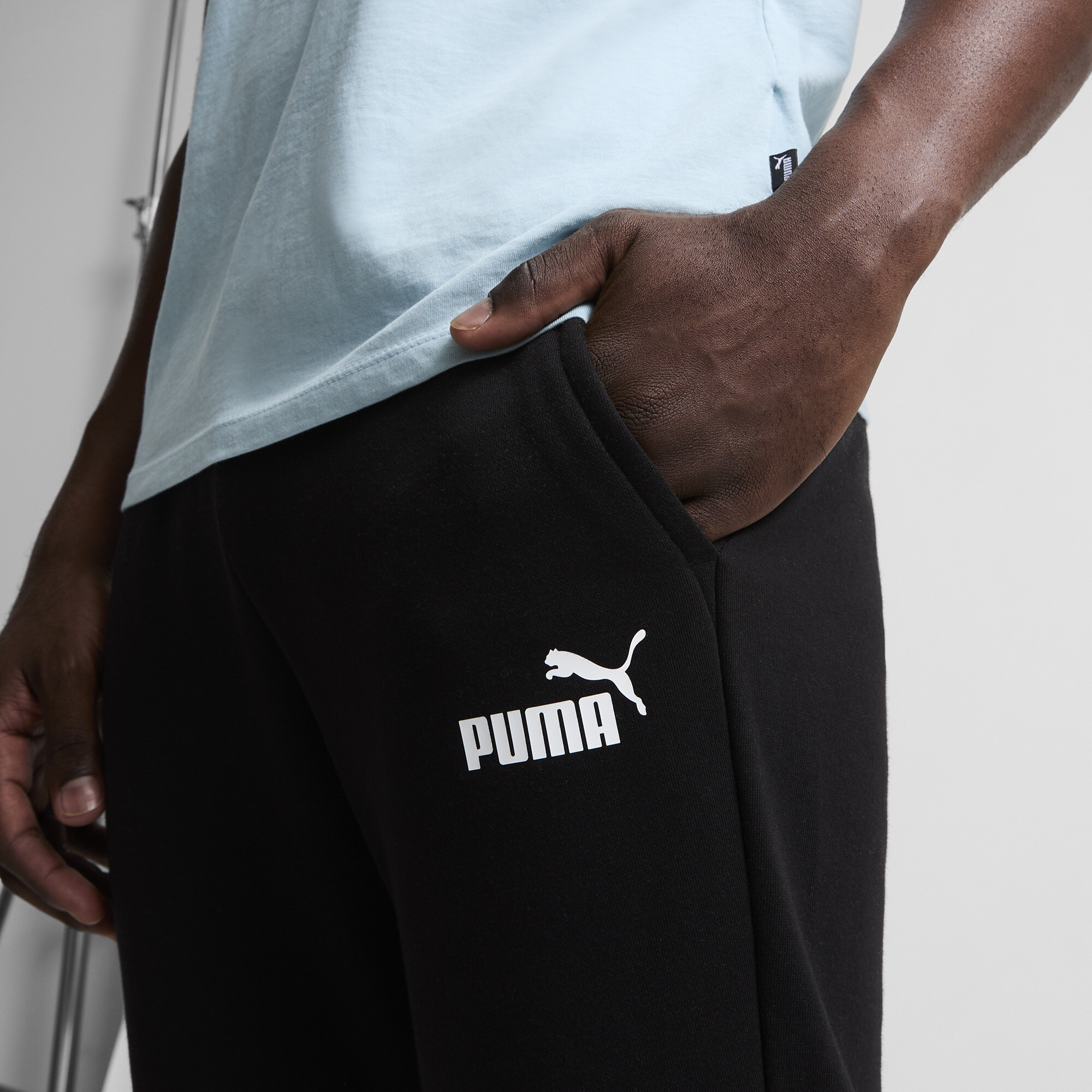 Men's Puma Essentials Logo Pants, Black, Size XL, Clothing