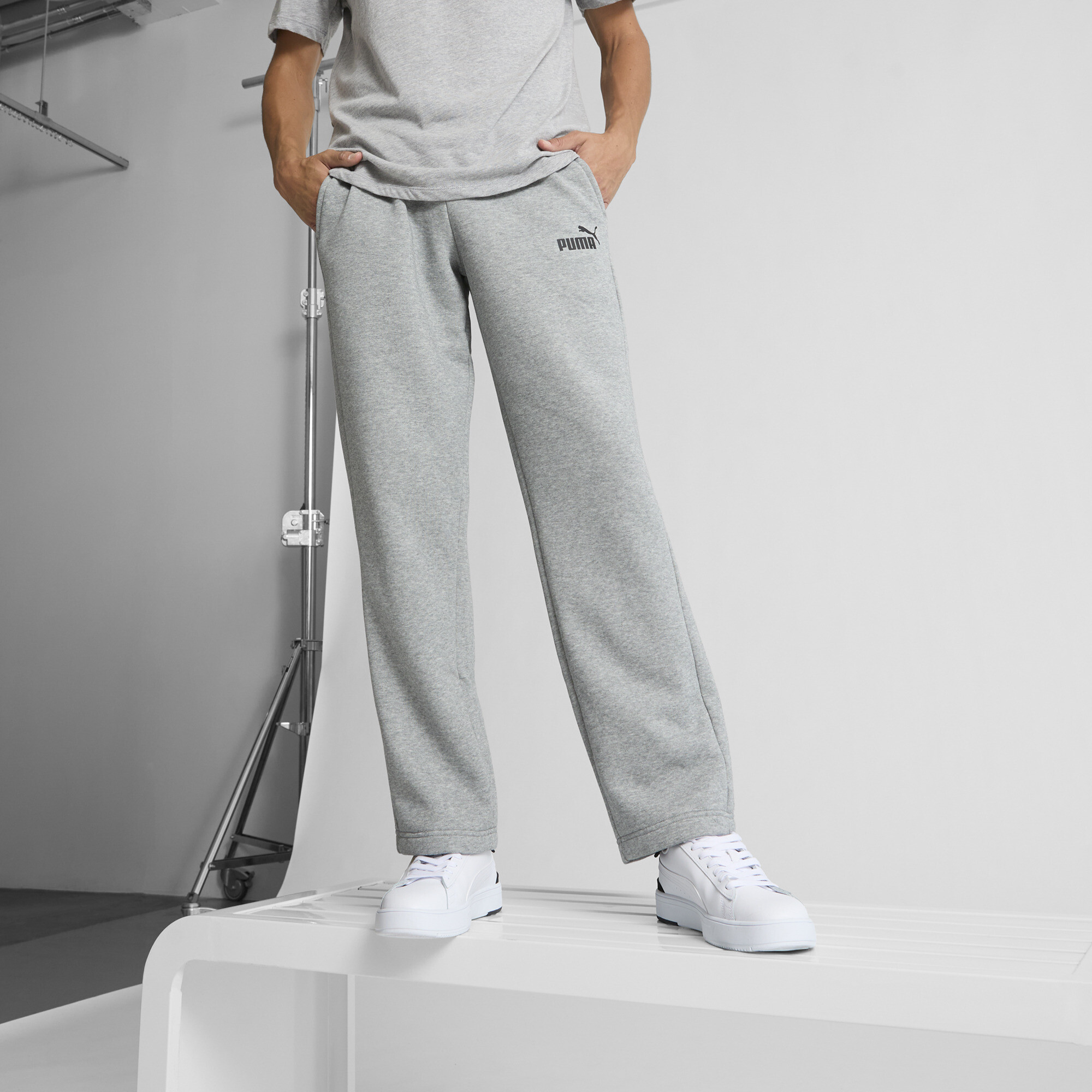 PUMA Men's Essentials Logo Pants