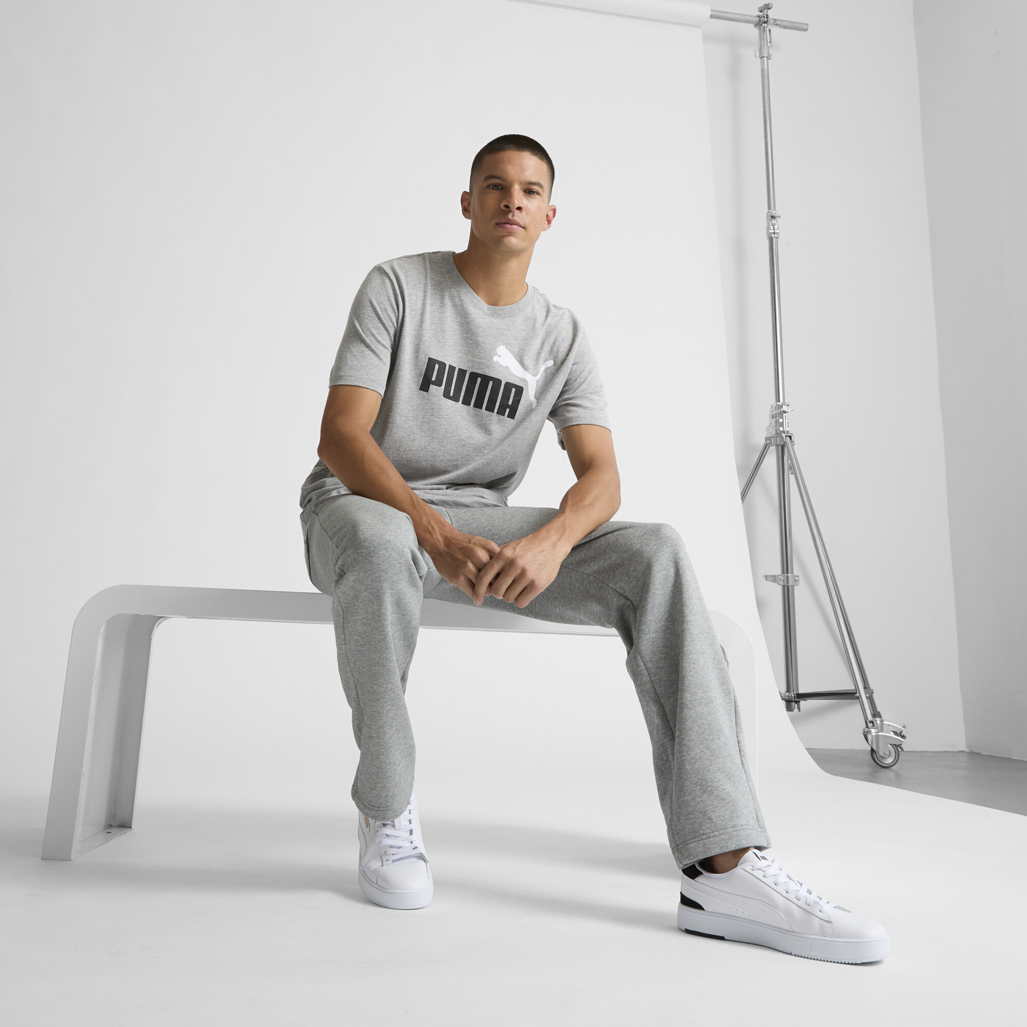 PUMA Men's Essentials Logo Pants