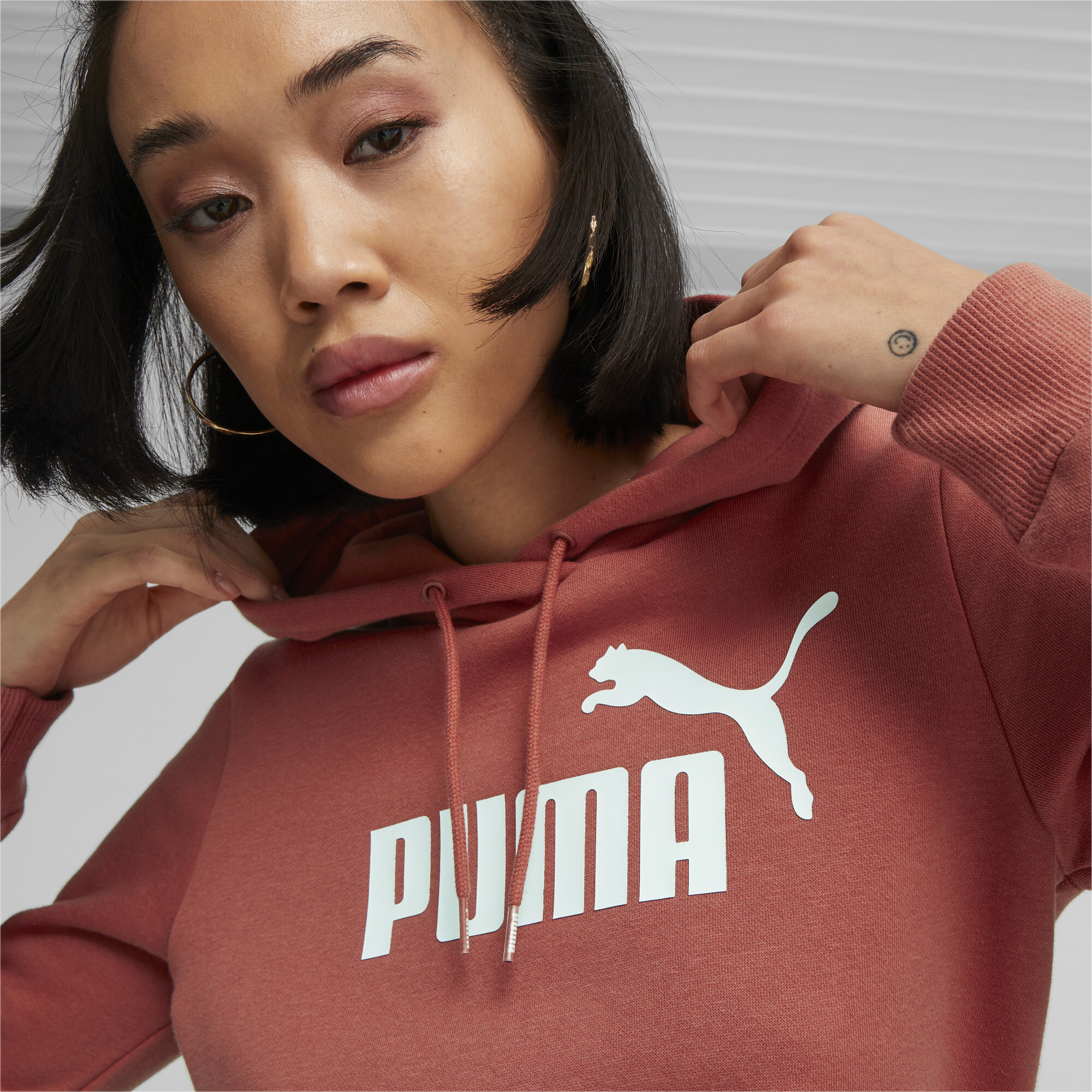 Women's Puma Essentials Logo FL's Hoodie, Red, Size M, Clothing