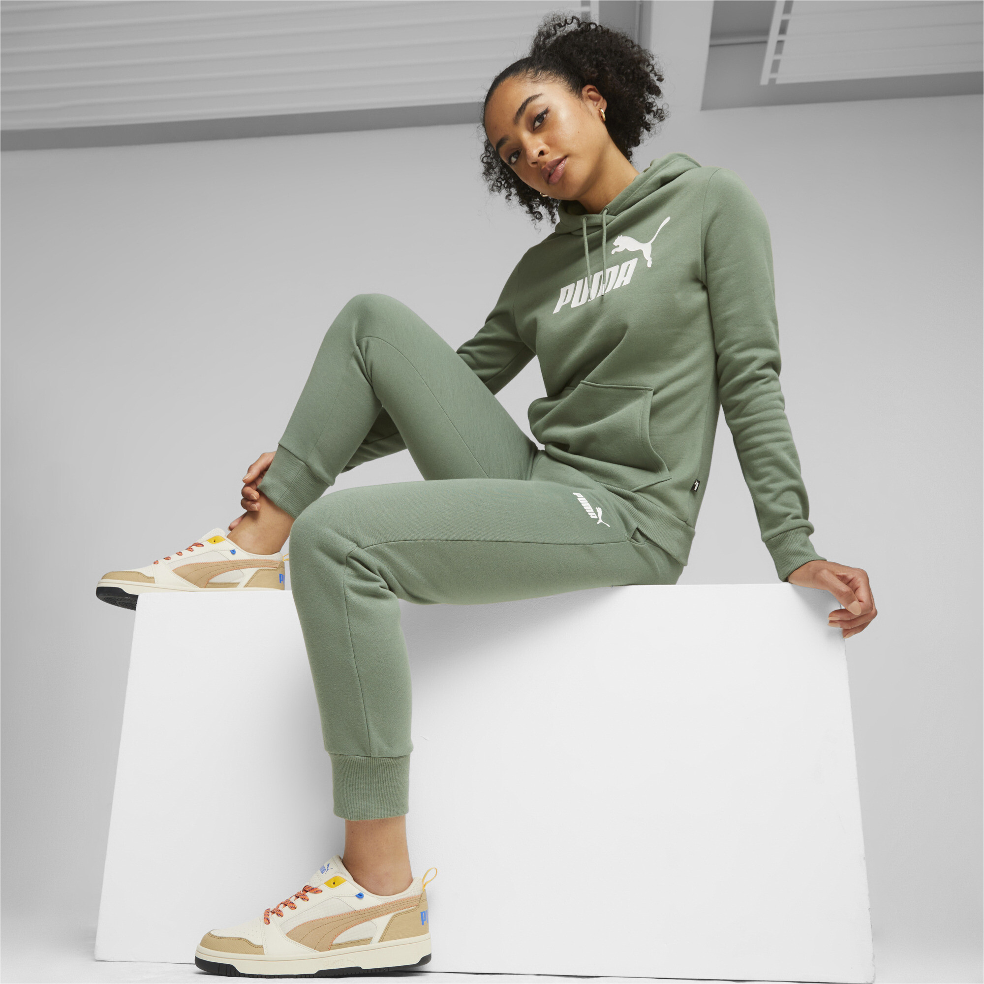 Women's Puma Essentials Logo FL's Hoodie, Green, Size 3XL, Clothing