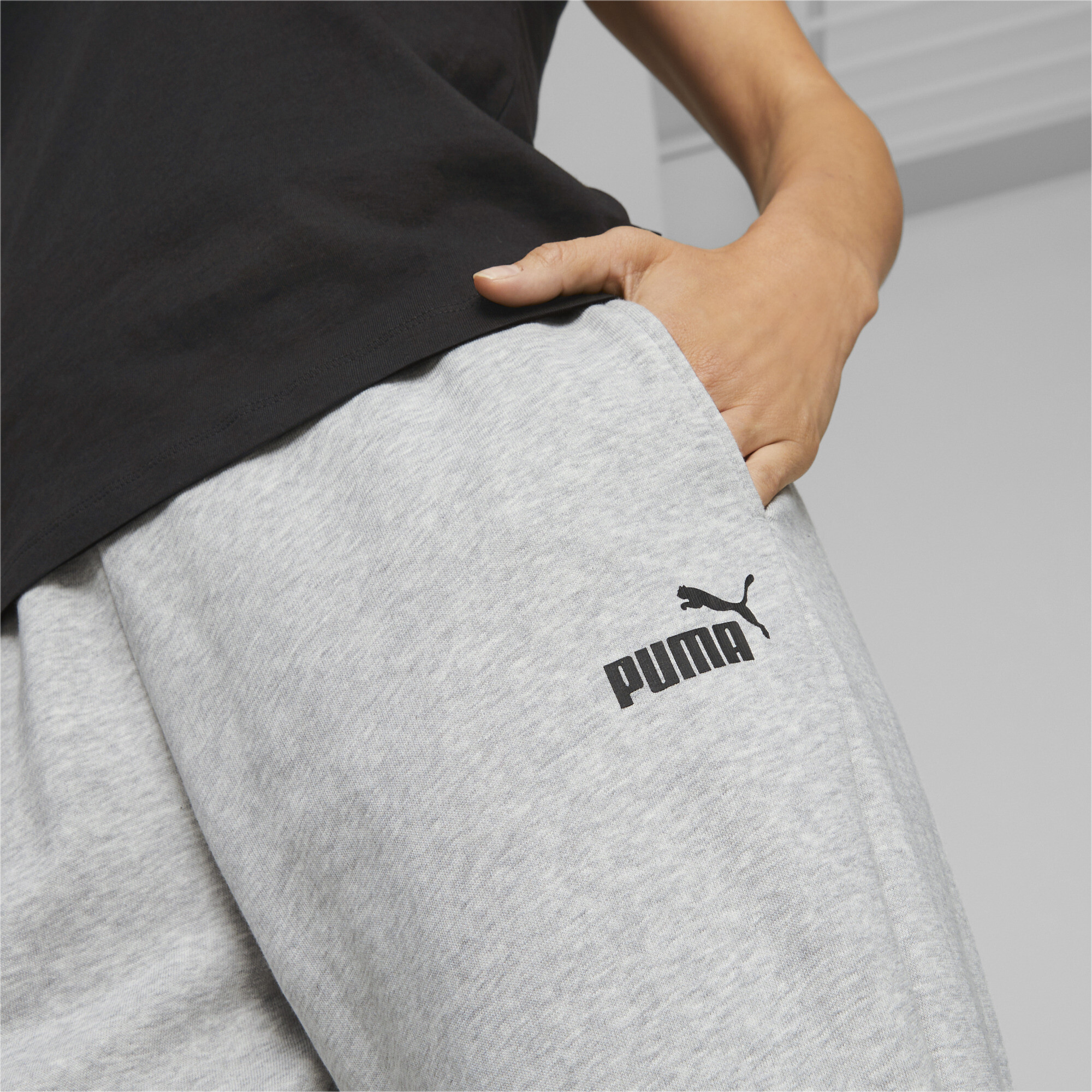 Women's Puma Essentials's Sweatpants, Gray, Size S, Clothing