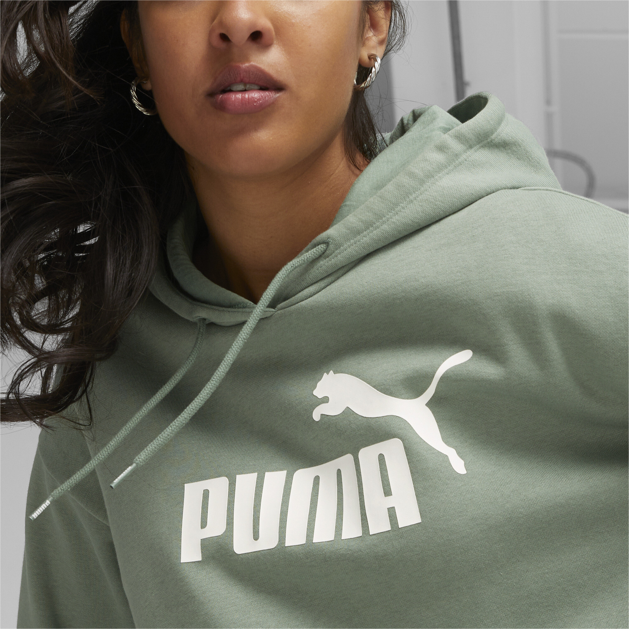 Women's Puma Essentials Cropped Logo's Hoodie, Green, Size M, Clothing