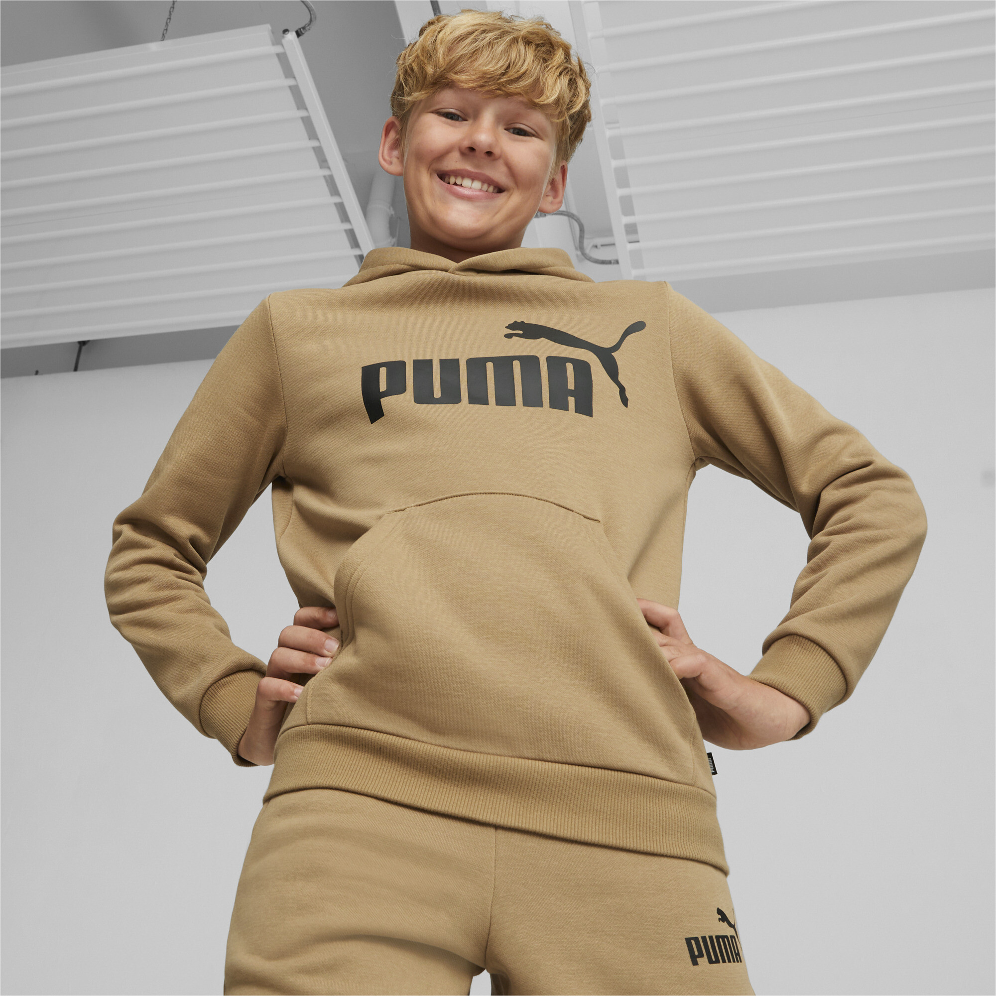 Men's Puma Essentials Big Logo Youth Hoodie, Beige, Size 11-12Y, Clothing