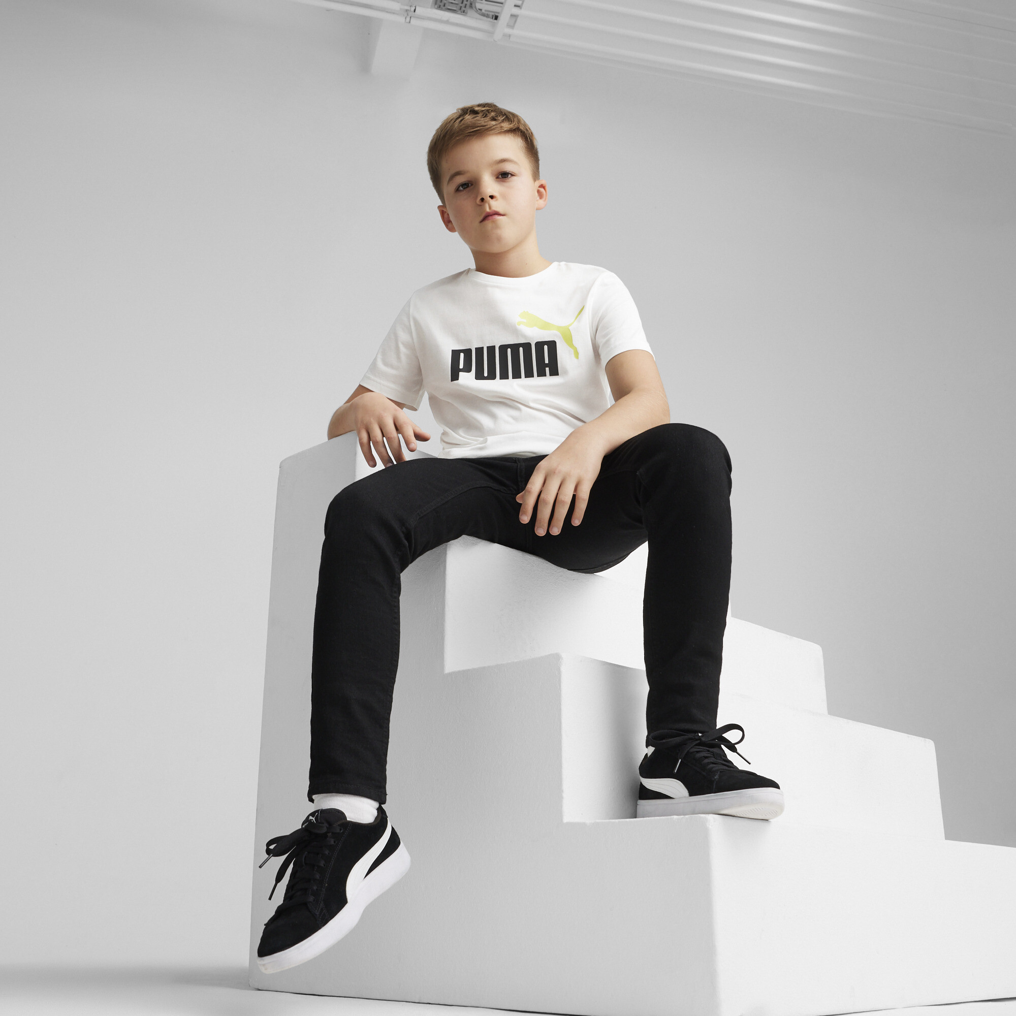 PUMA Essentials+ Two-Tone Logo T-Shirt In White, Size 3-4 Youth