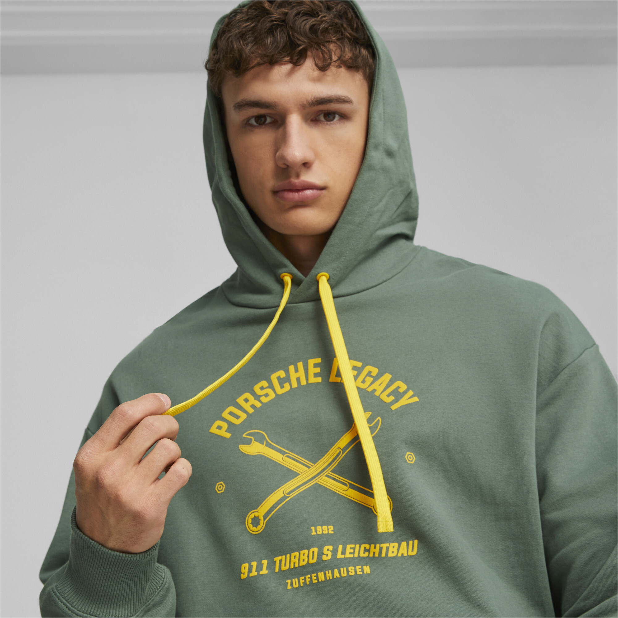 Men's PUMA Porsche Legacy Garage Crew Hoodie In Green, Size Medium