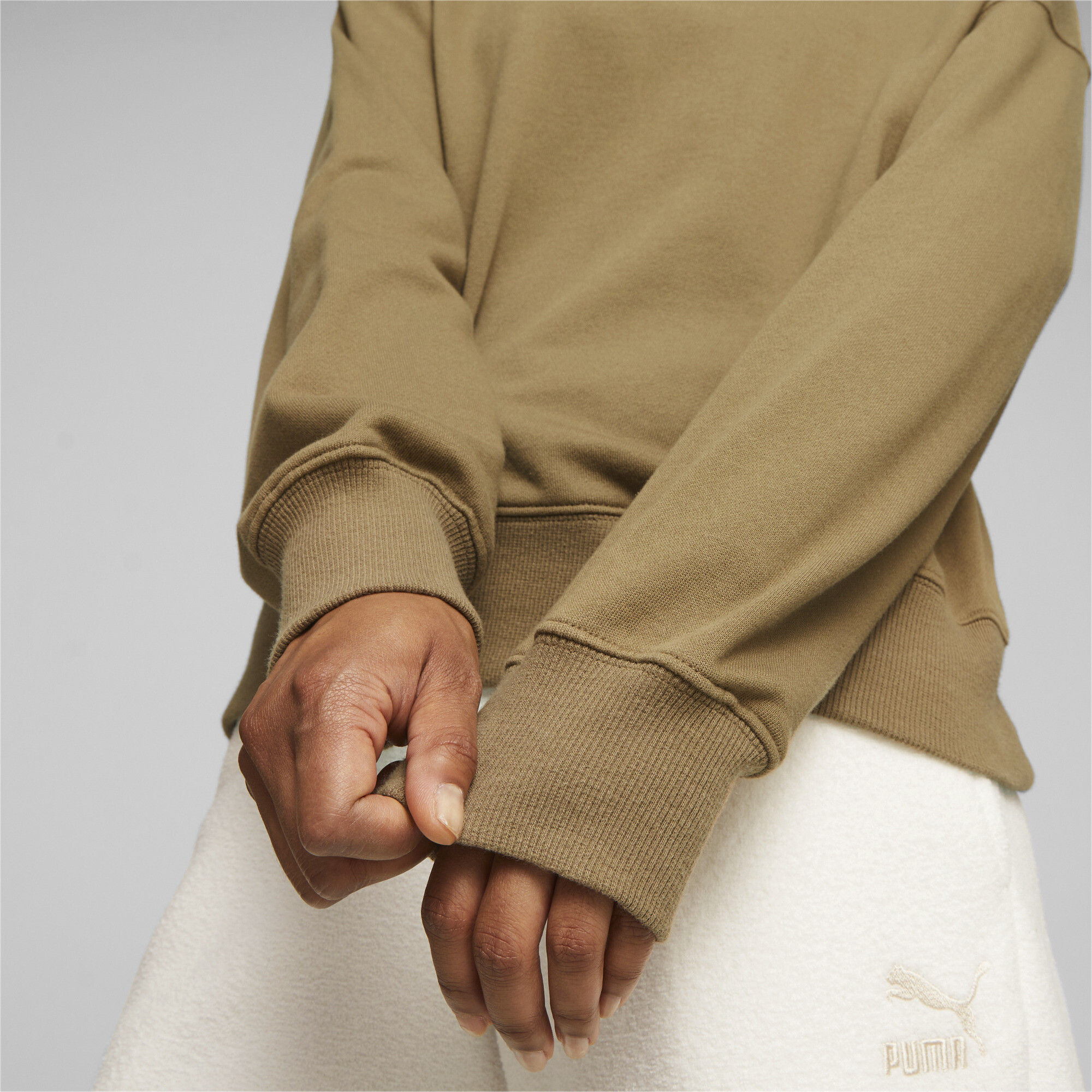 Women's PUMA CLASSICS Oversized Sweatshirt In Brown, Size Medium