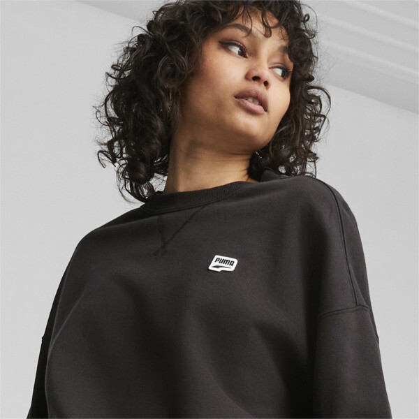 DOWNTOWN Women s Oversized Sweatshirt black PUMA