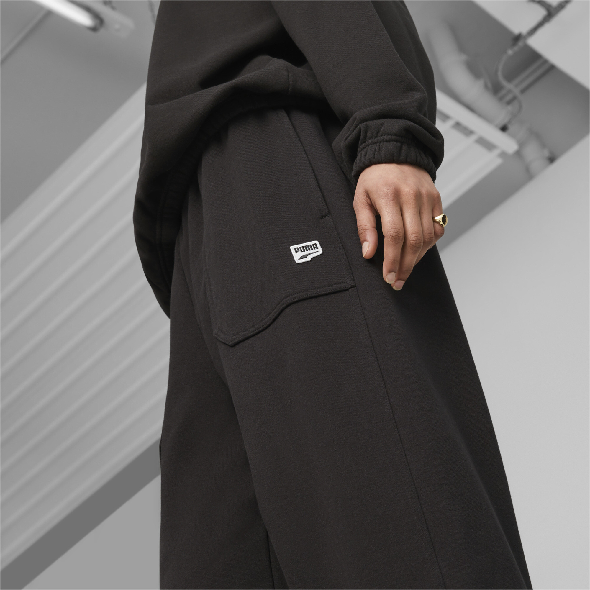 Women's PUMA DOWNTOWN Sweatpants In Black, Size Small