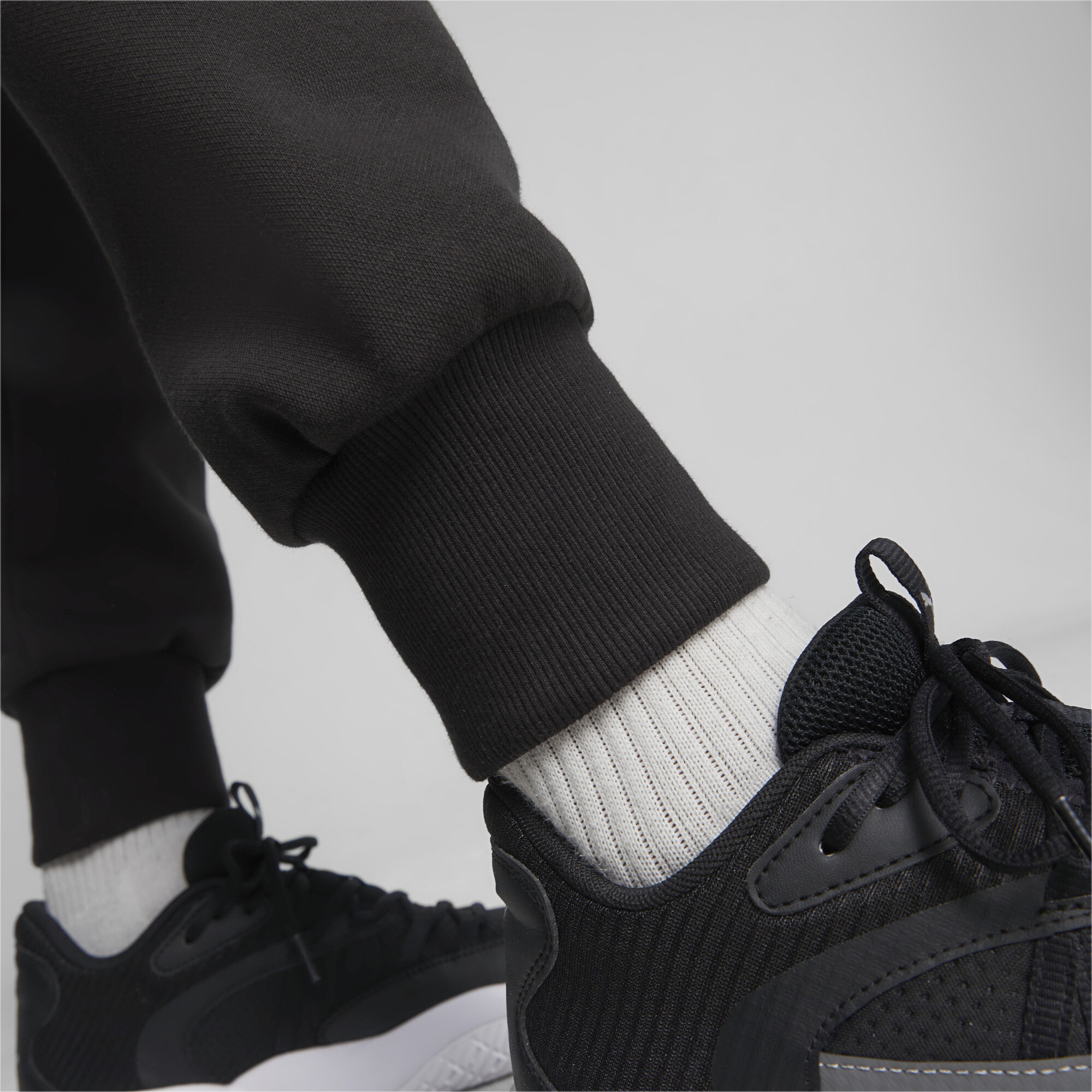 Men's Puma DYLAN's Basketball Sweatpants, Black, Size M, Clothing