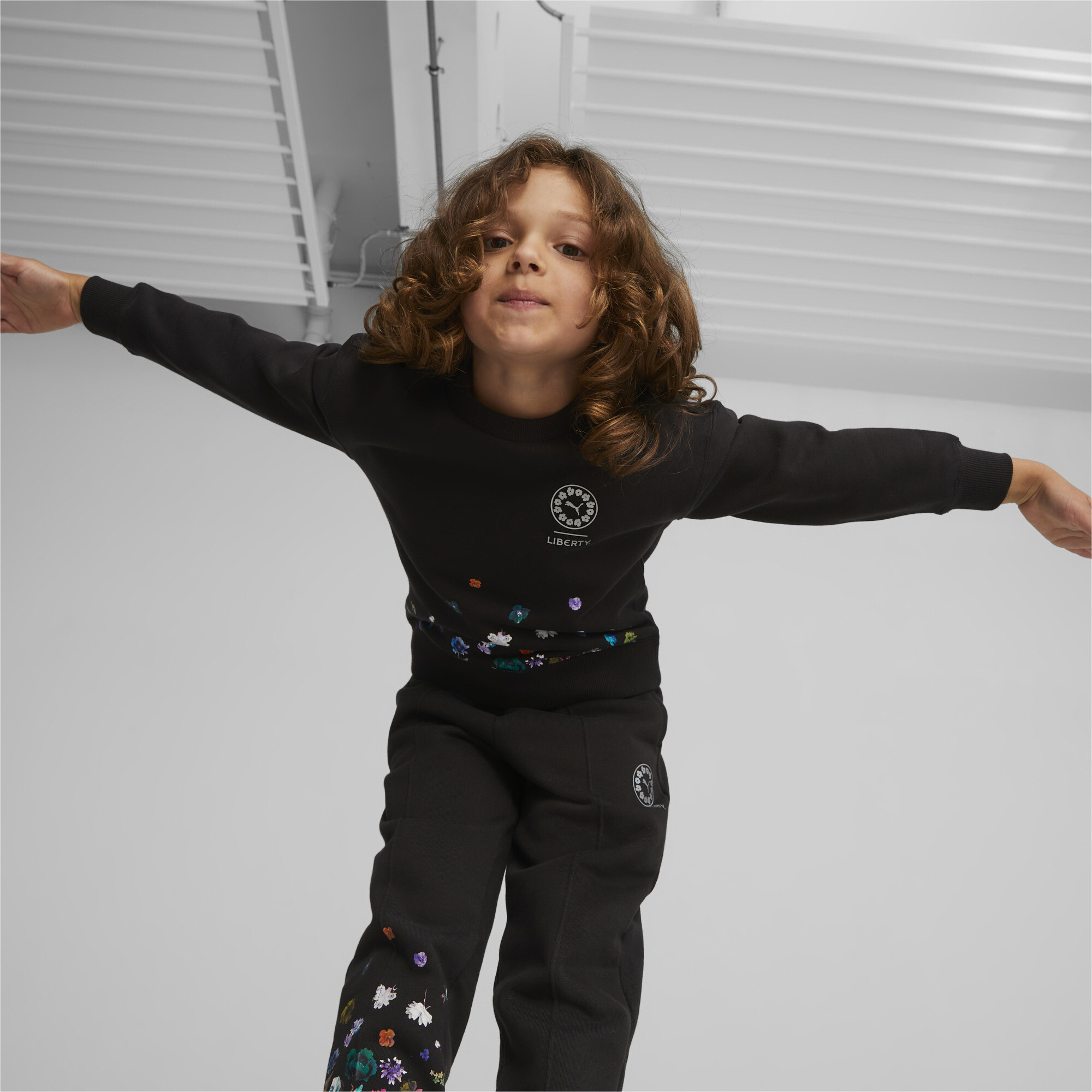 Puma X LIBERTY Kids' Sweatshirt, Black, Size 4-5Y, Clothing