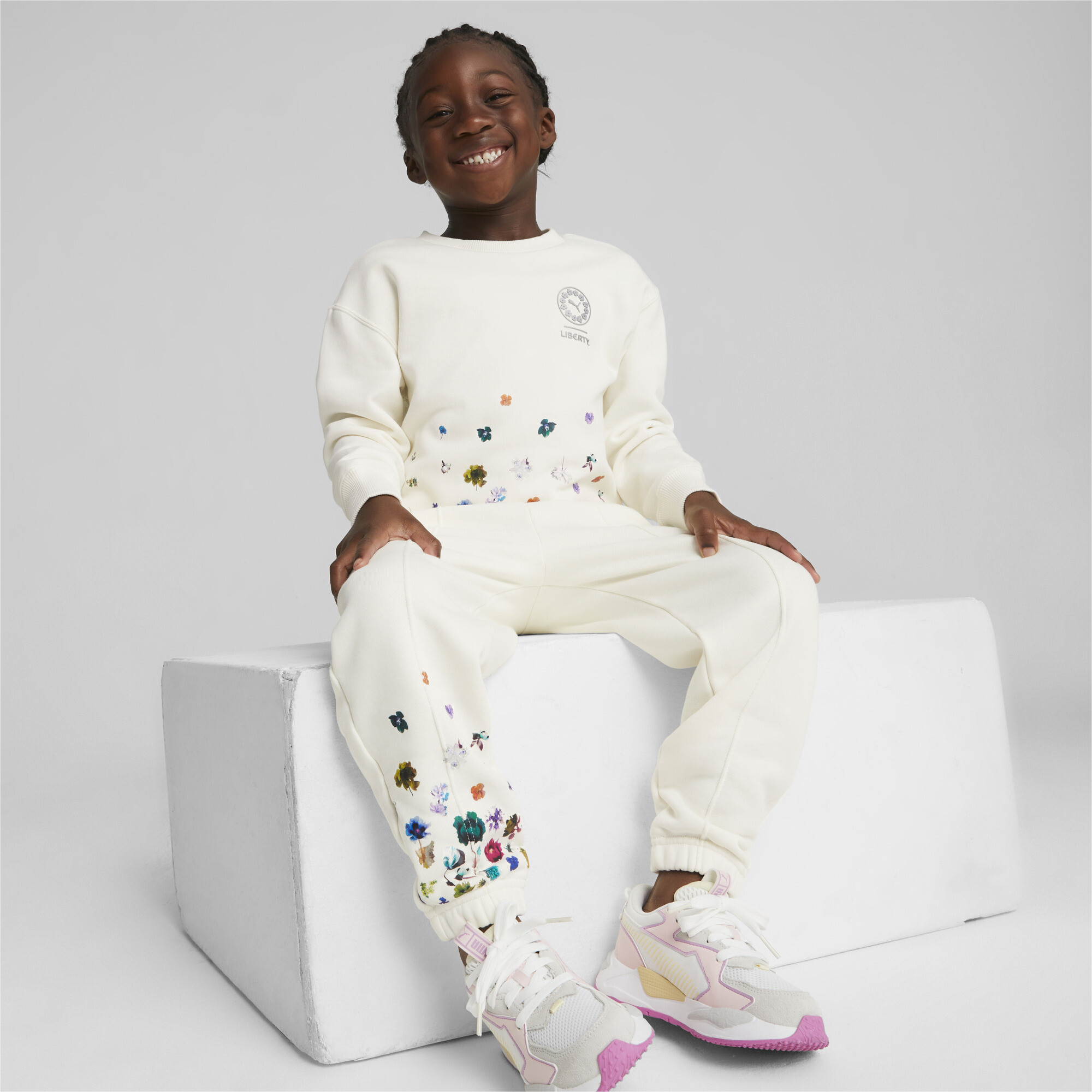 Puma X LIBERTY Kids' Sweatshirt, White, Size 7-8Y, Clothing