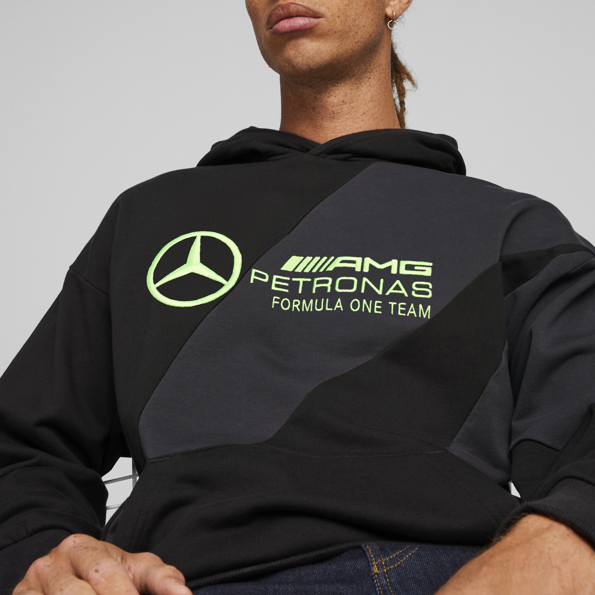 Men's PUMA Mercedes-AMG Petronas Motorsport Statement Hoodie In Black, Size 2XL, Cotton