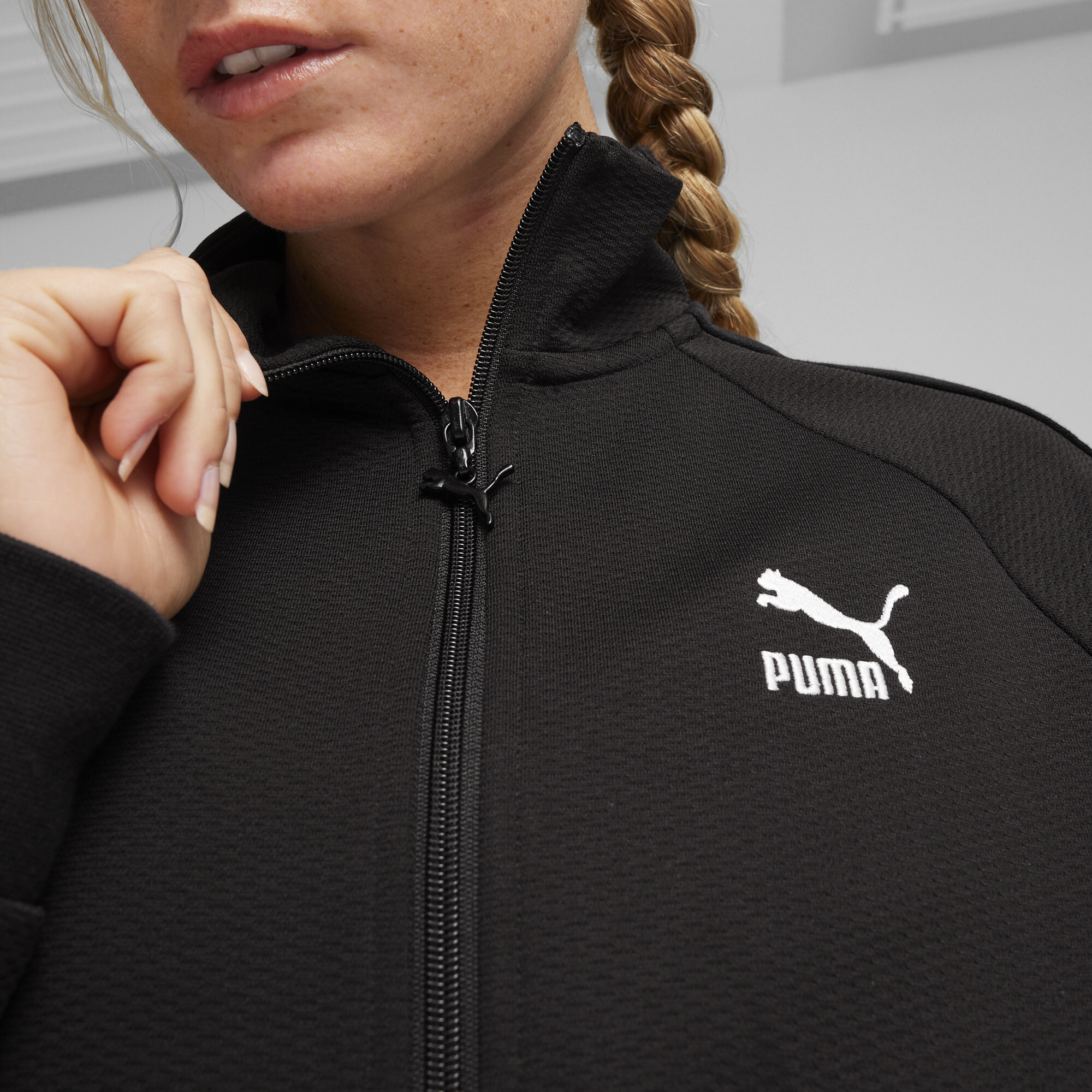 Women's PUMA T7 Track Jacket In Black, Size Large