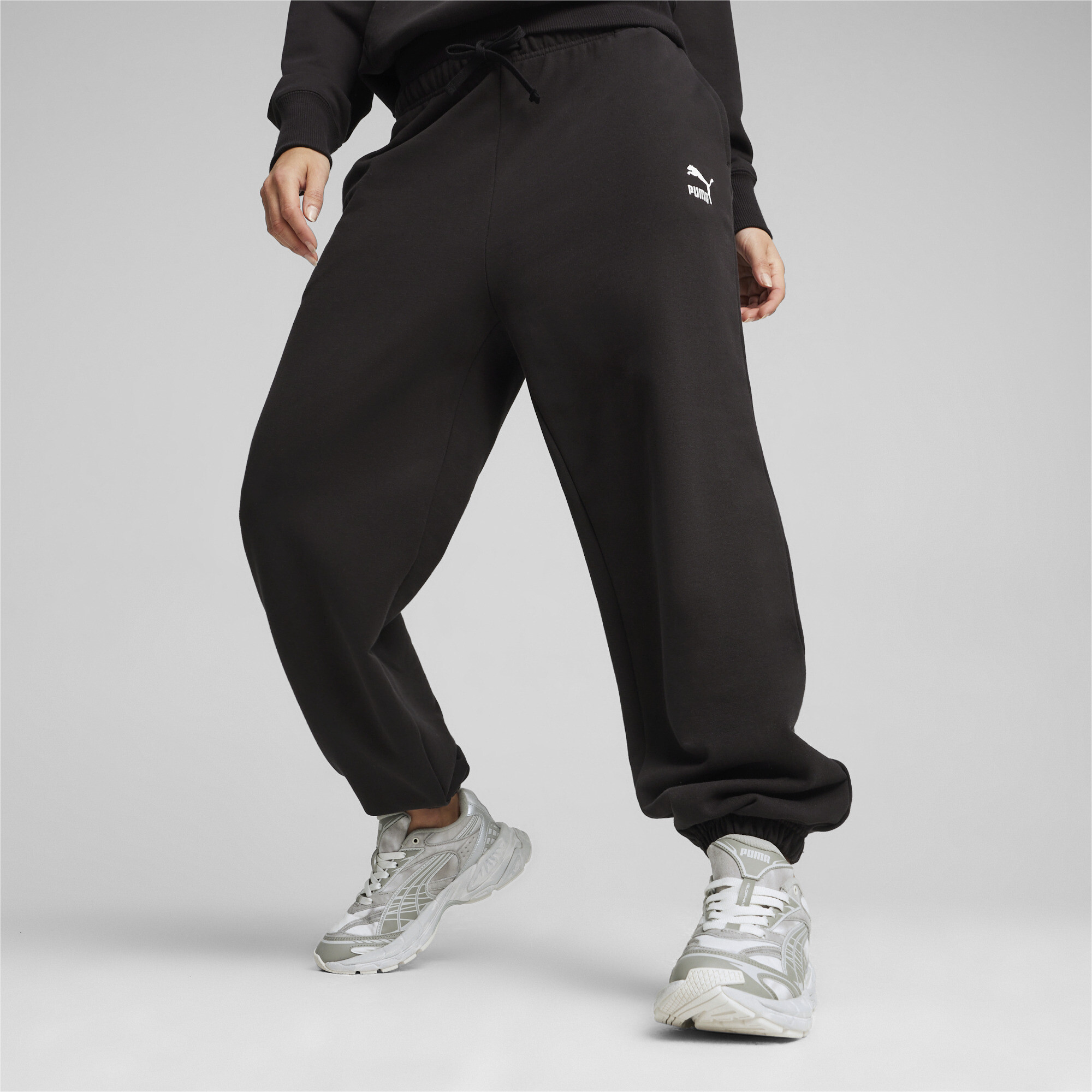 Women's PUMA BETTER CLASSICS Sweatpants In Black, Size XL