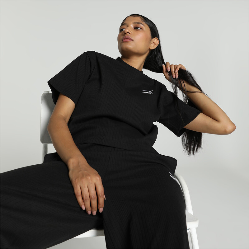 

Women's PUMA CLASSICS Mock Neck Relaxed Fit T-shirt