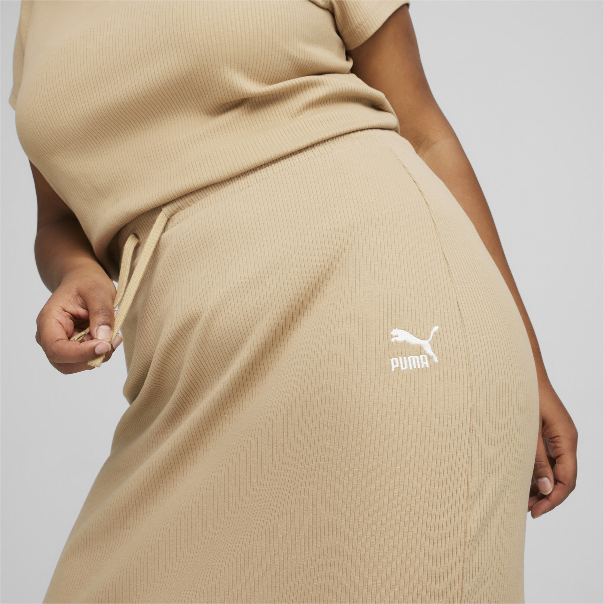 Women's PUMA CLASSICS Ribbed Midi Skirt In Beige, Size Large