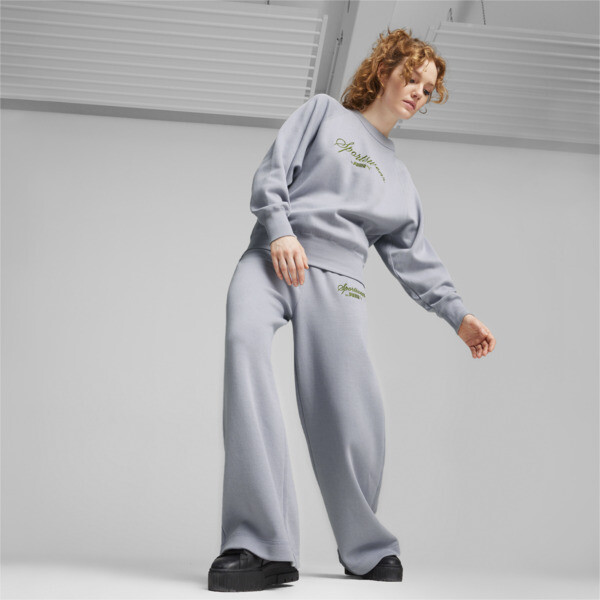 CLASSICS Women s Relaxed Sweatshirt gray PUMA