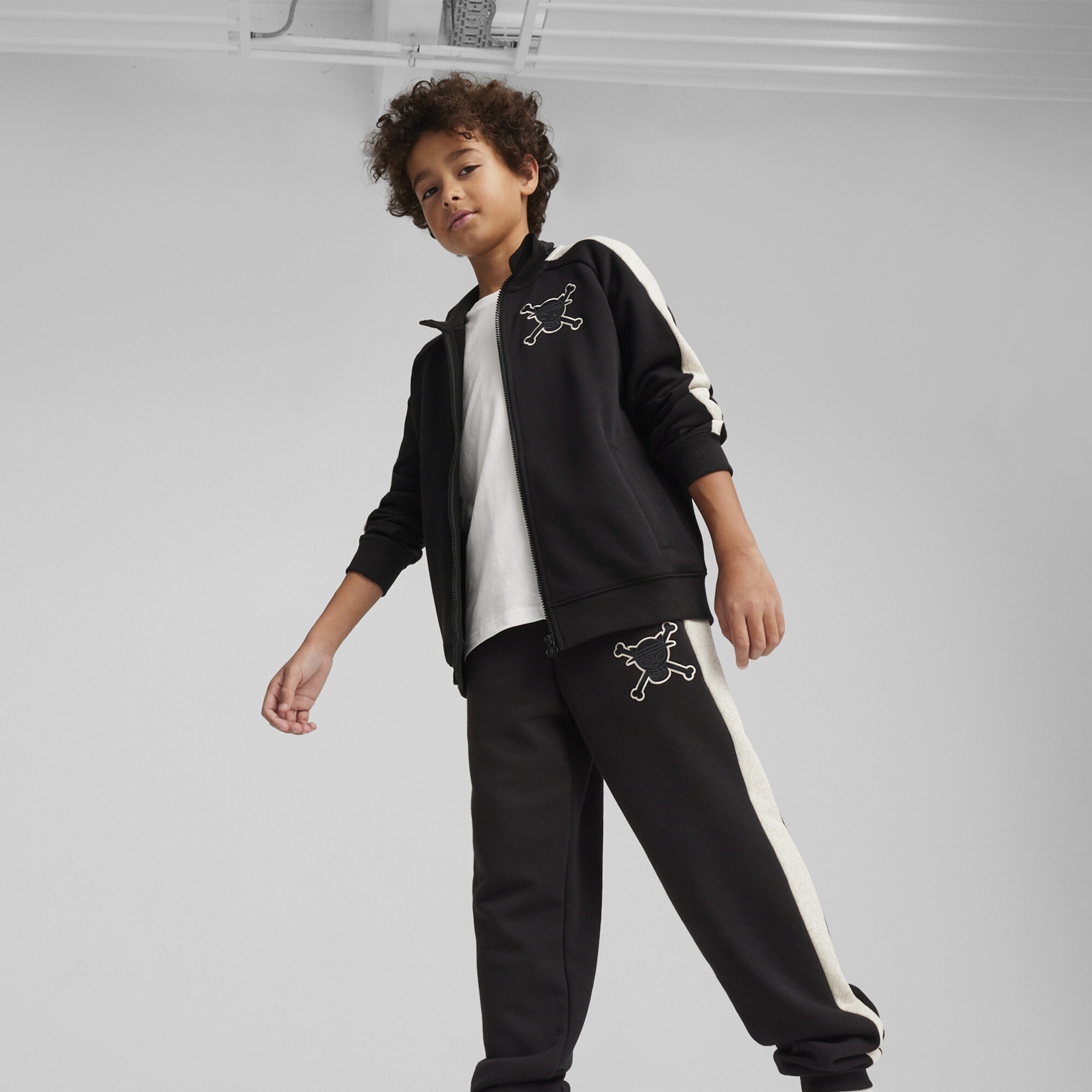 PUMA X ONE PIECE YouthT7 Jacket In Black, Size 7-8 Youth