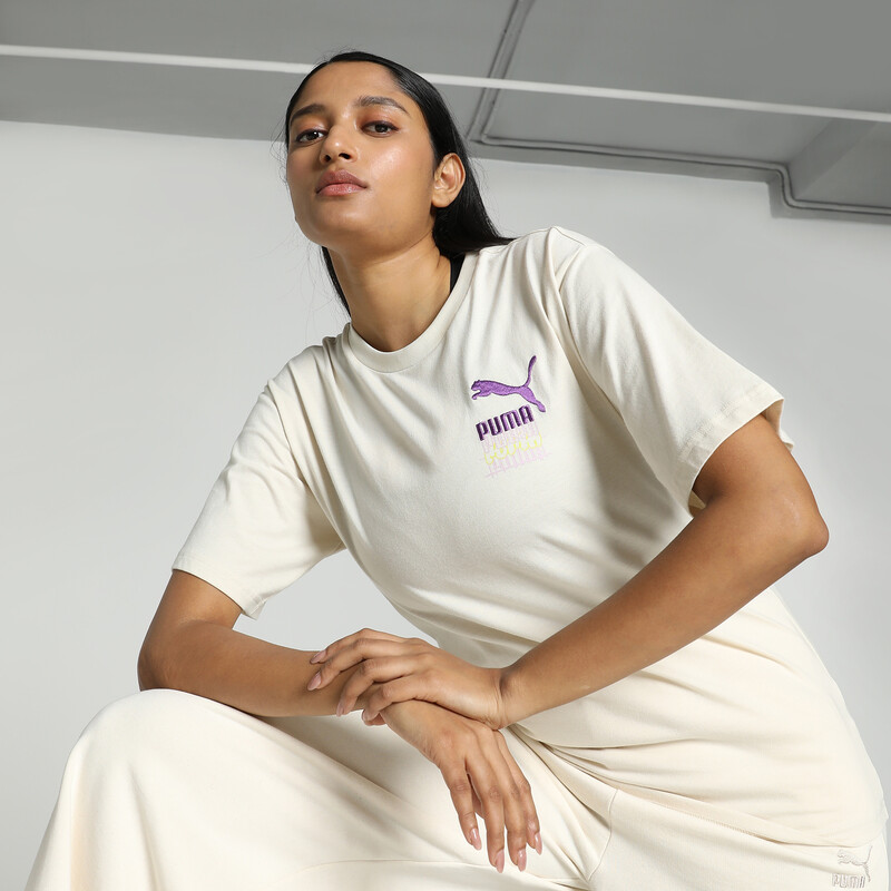 

Women's PUMA CLASSICS BRAND LOVE T-shirt