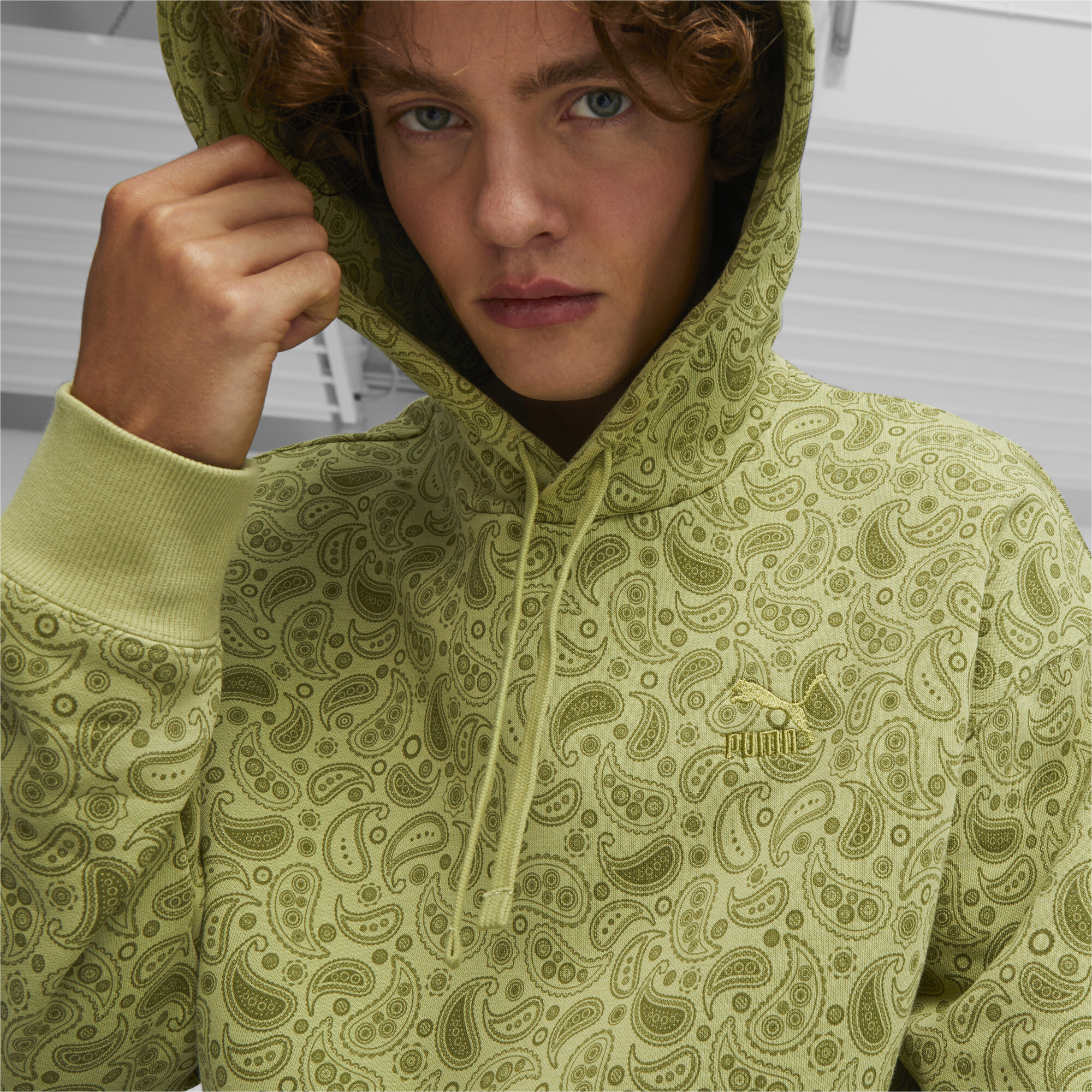 Men's PUMA CLASSICS PAISLEYLUXE Hoodie In Green, Size XS