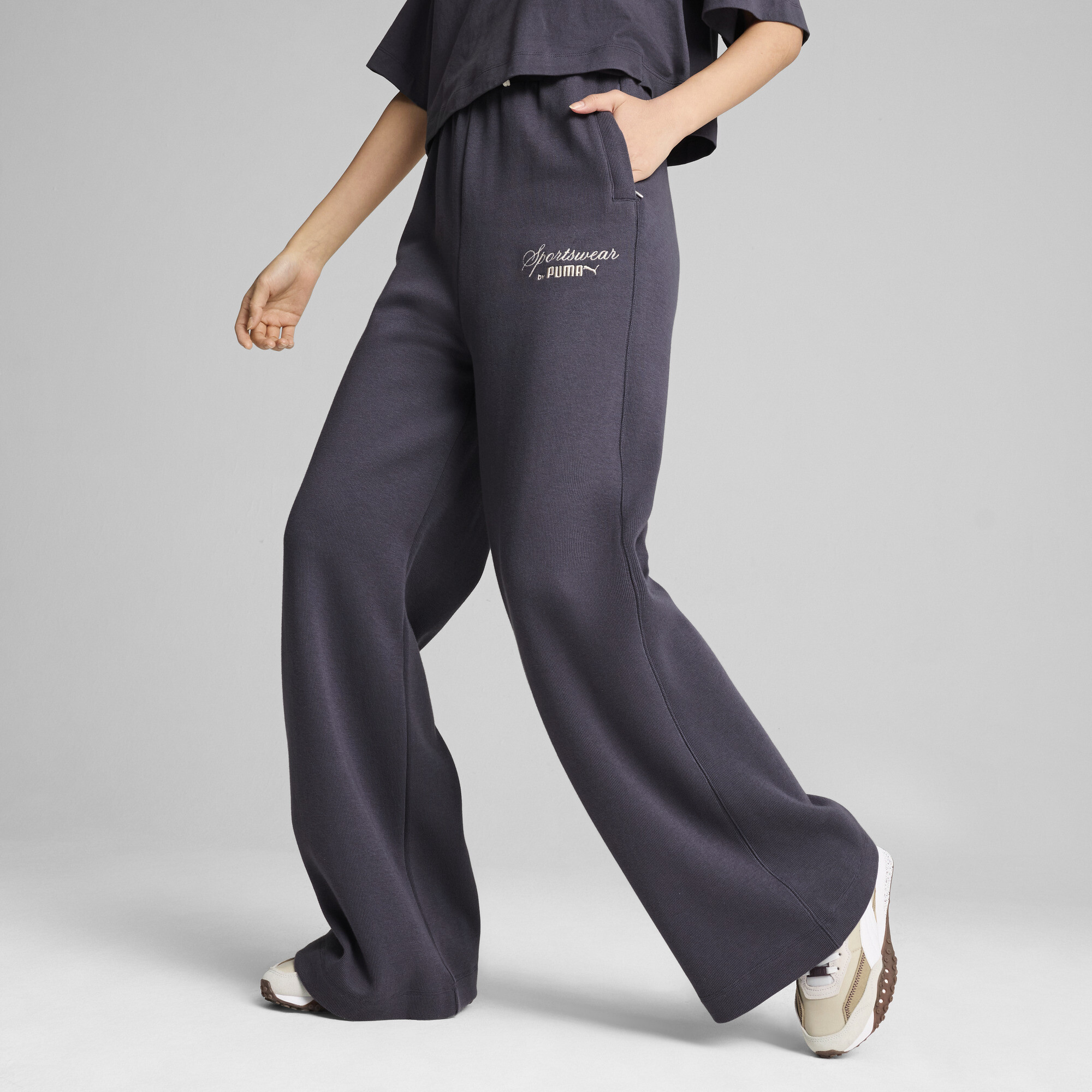 CLASSICS+ Relaxed Sweatpants Women | Pants & Tights | PUMA