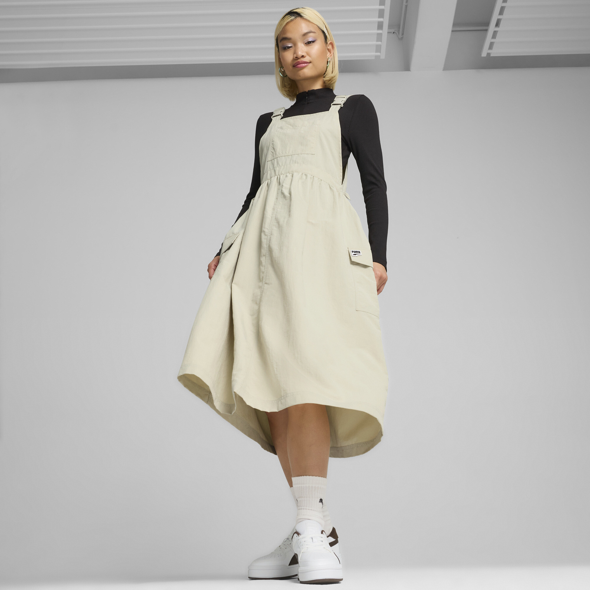 PUMA DOWNTOWN Dungaree Dress Women in Beige Size M 75$