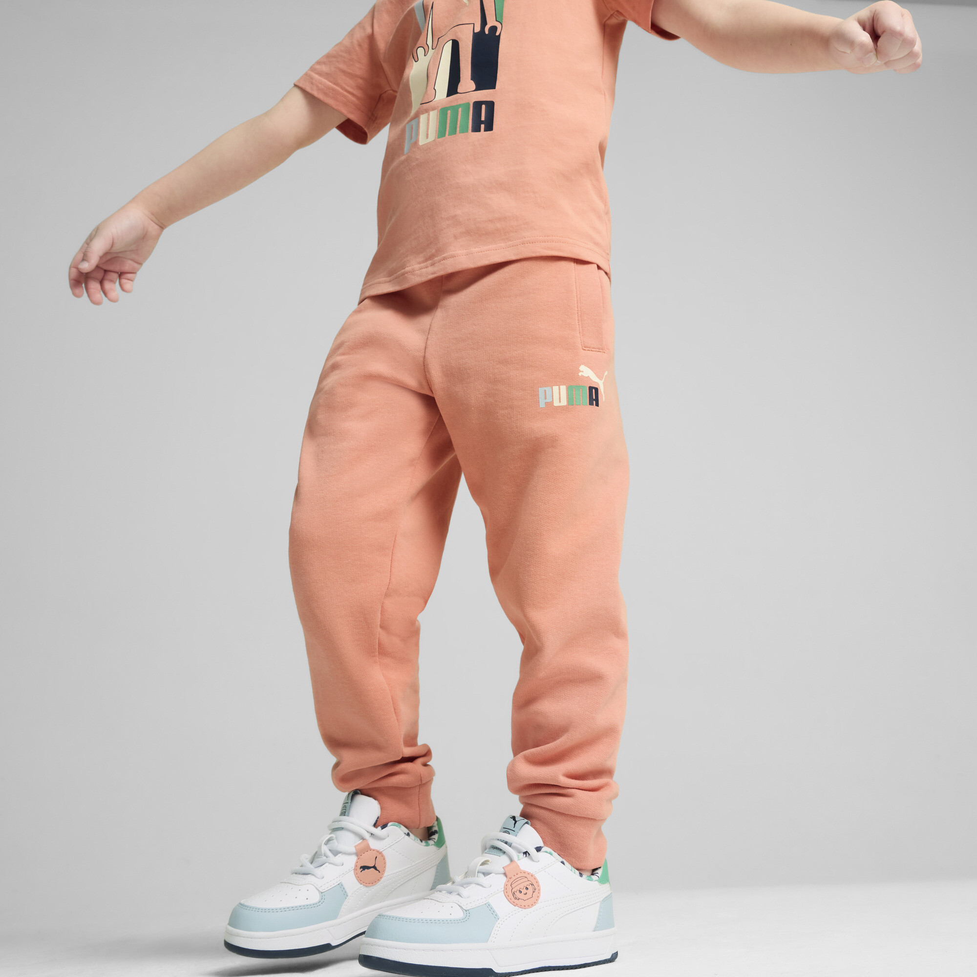 Puma x PLAYMOBIL® Jogginghose Kinder | Mit Print | Deeva Peach | Größe: 7-8Y