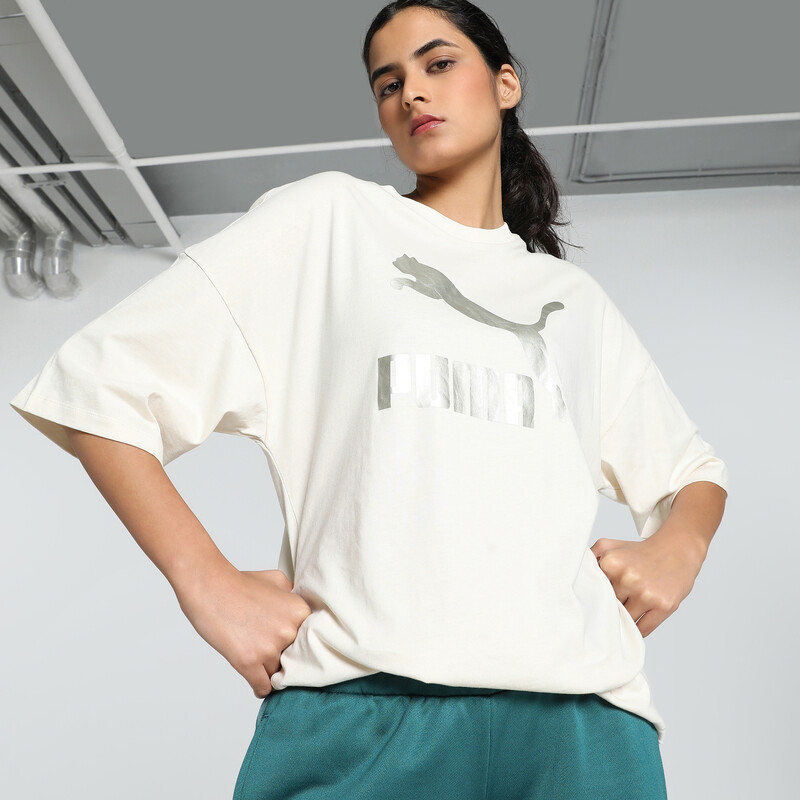 

Women's PUMA CLASSICS Logo Oversized Tee