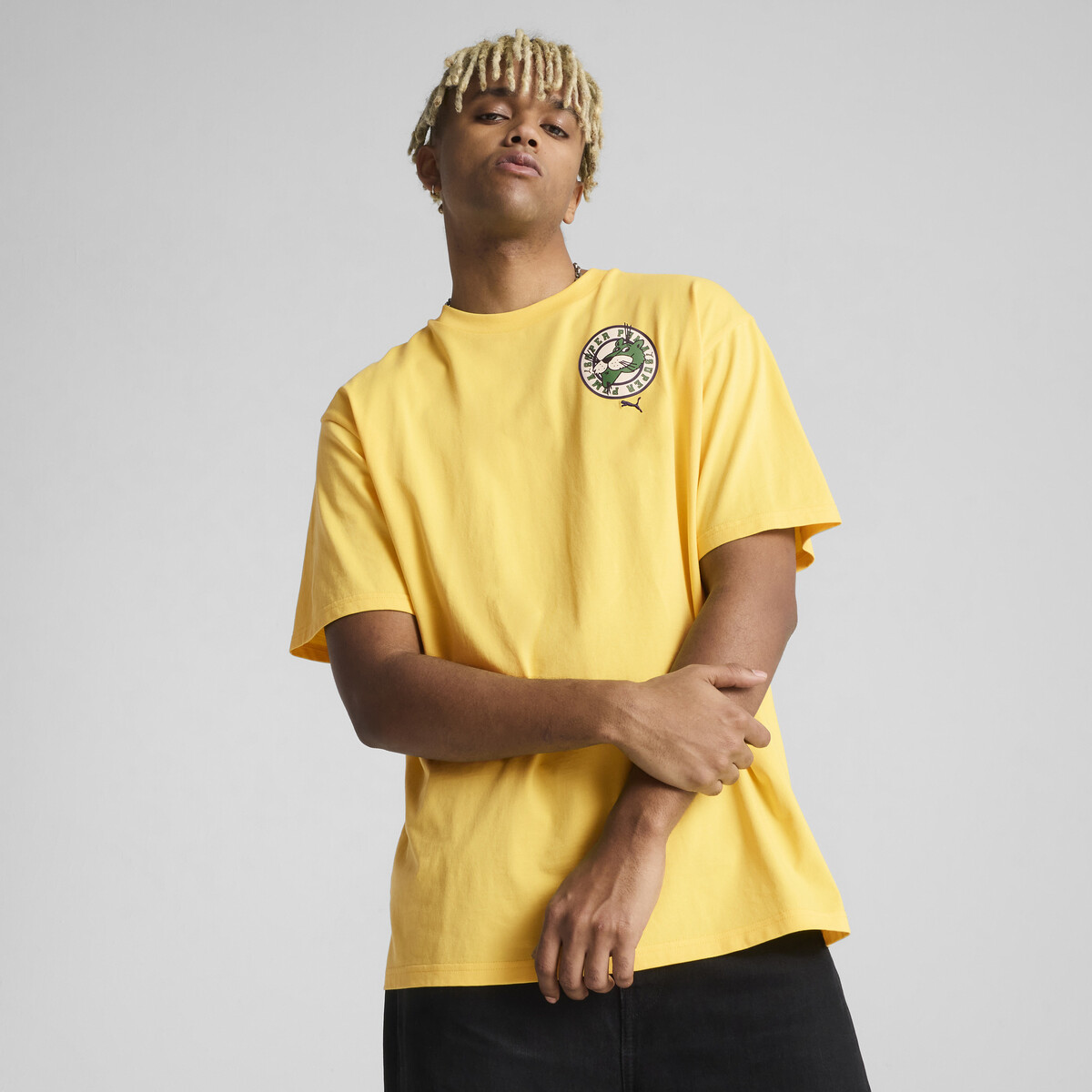 GRAPHICS Super PUMA Relaxed T-Shirt Men in Sunny Yellow, Small
