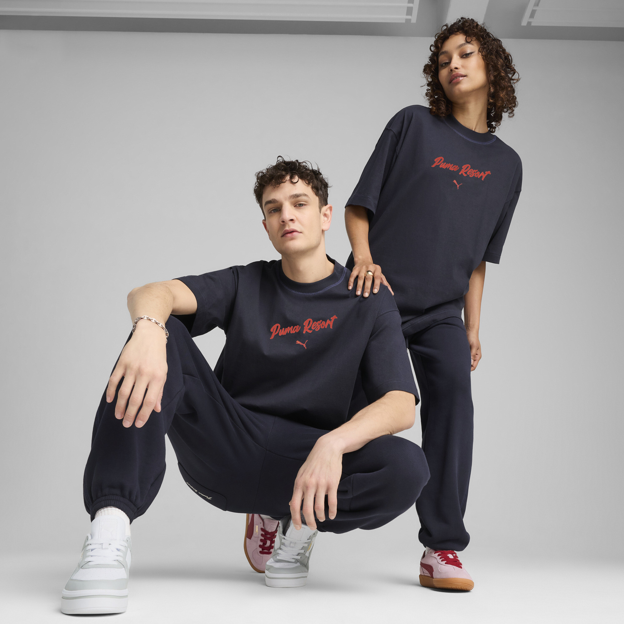 Puma PREMIUM ESS Oversized Graphic T-Shirt Unisex | Mit Print | New Navy | Größe: L