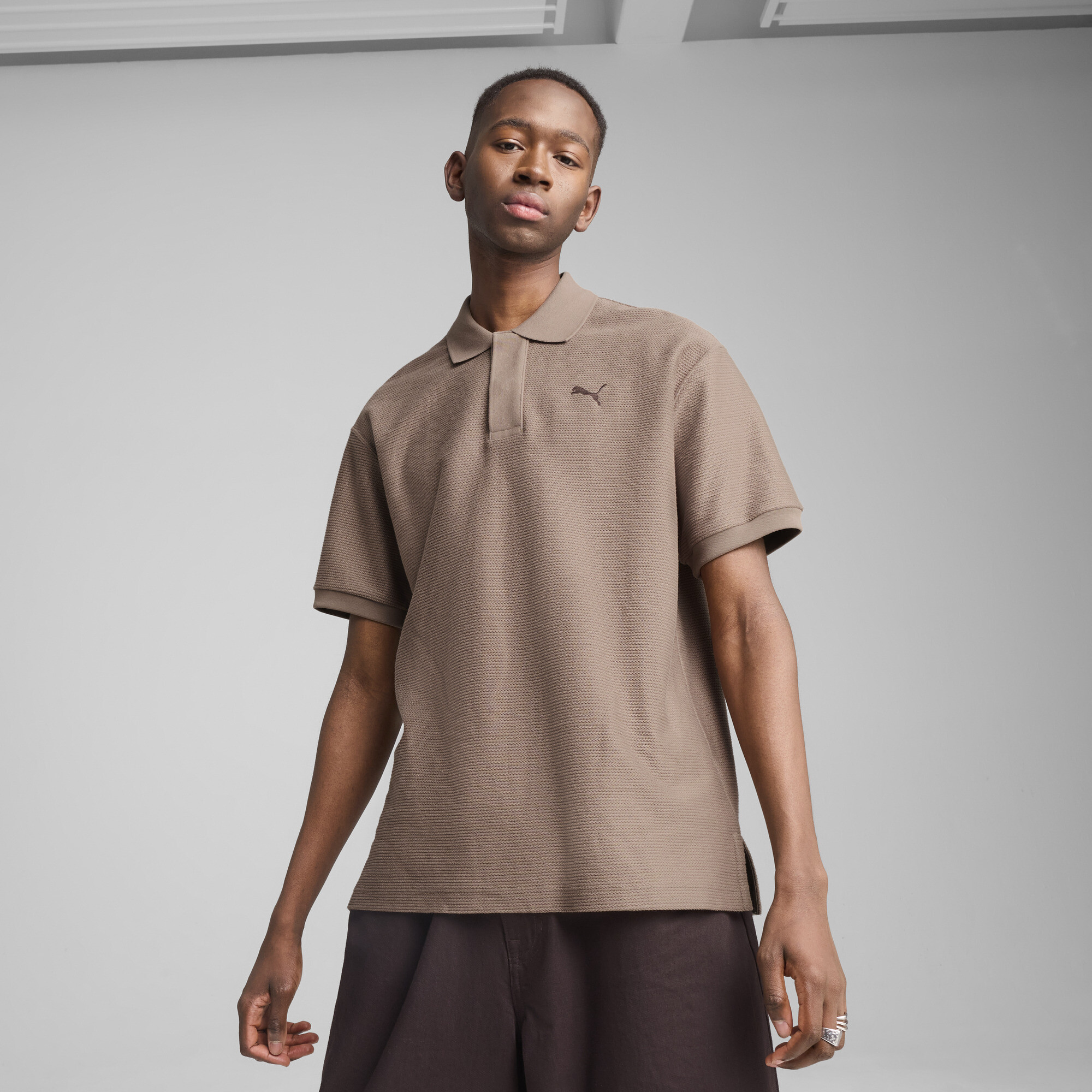 Puma PREMIUM ESS Relaxed Jacquard Poloshirt Unisex | Mit Other Pattern | Totally Taupe | Größe: L