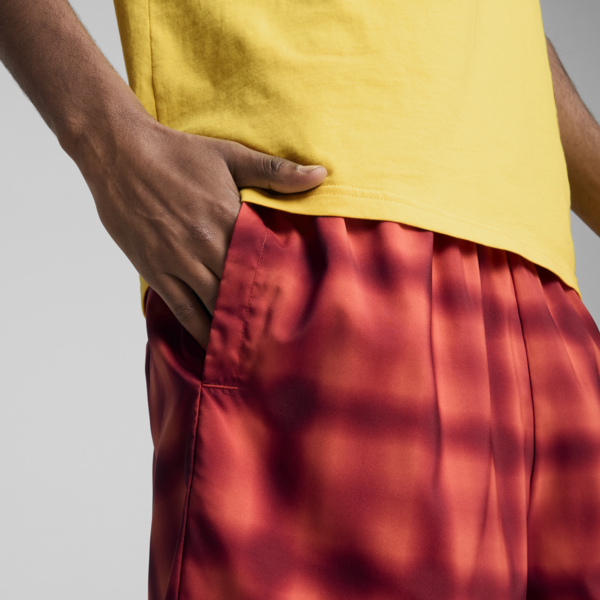 Wardrobe Essentials Relaxed 6" Woven Shorts Men, Red Fire-AOP, large-MEX
