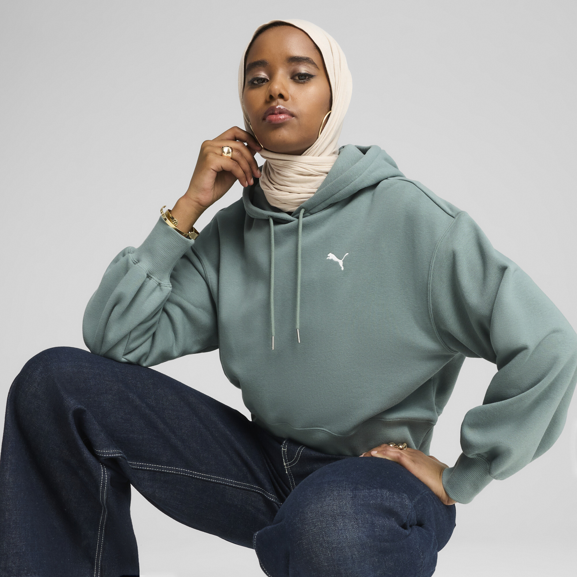 Puma WARDROBE ESS Kurzer Relaxed Fit Hoodie Damen | Mit Plain | Green Moon | Größe: L