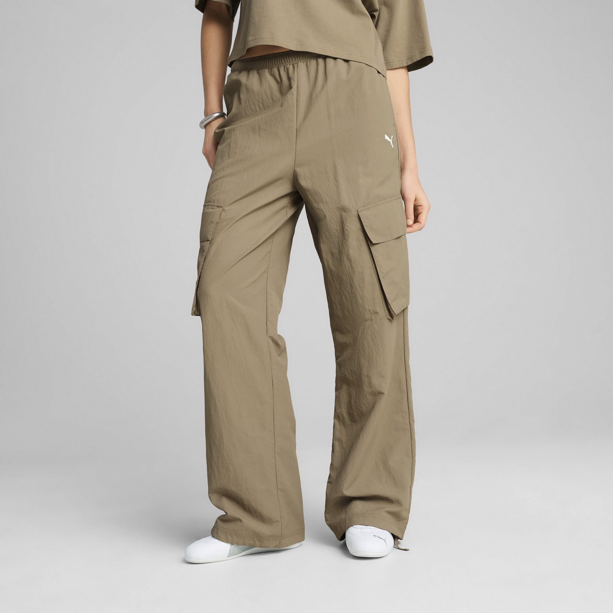 Thumbnail - Puma WARDROBE ESS Cargohose in Relaxed Fit Damen | Mit Plain | Velvet Moss | Größe: M