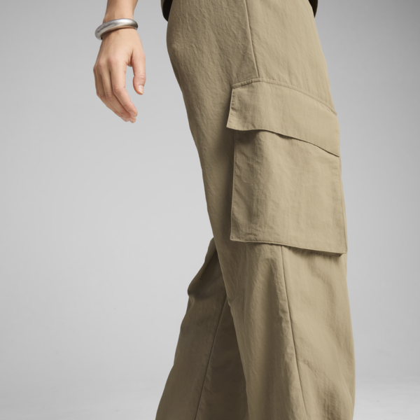 WARDROBE Essentials Relaxed Woven Cargo Pants Women, Velvet Moss, large-ZAF