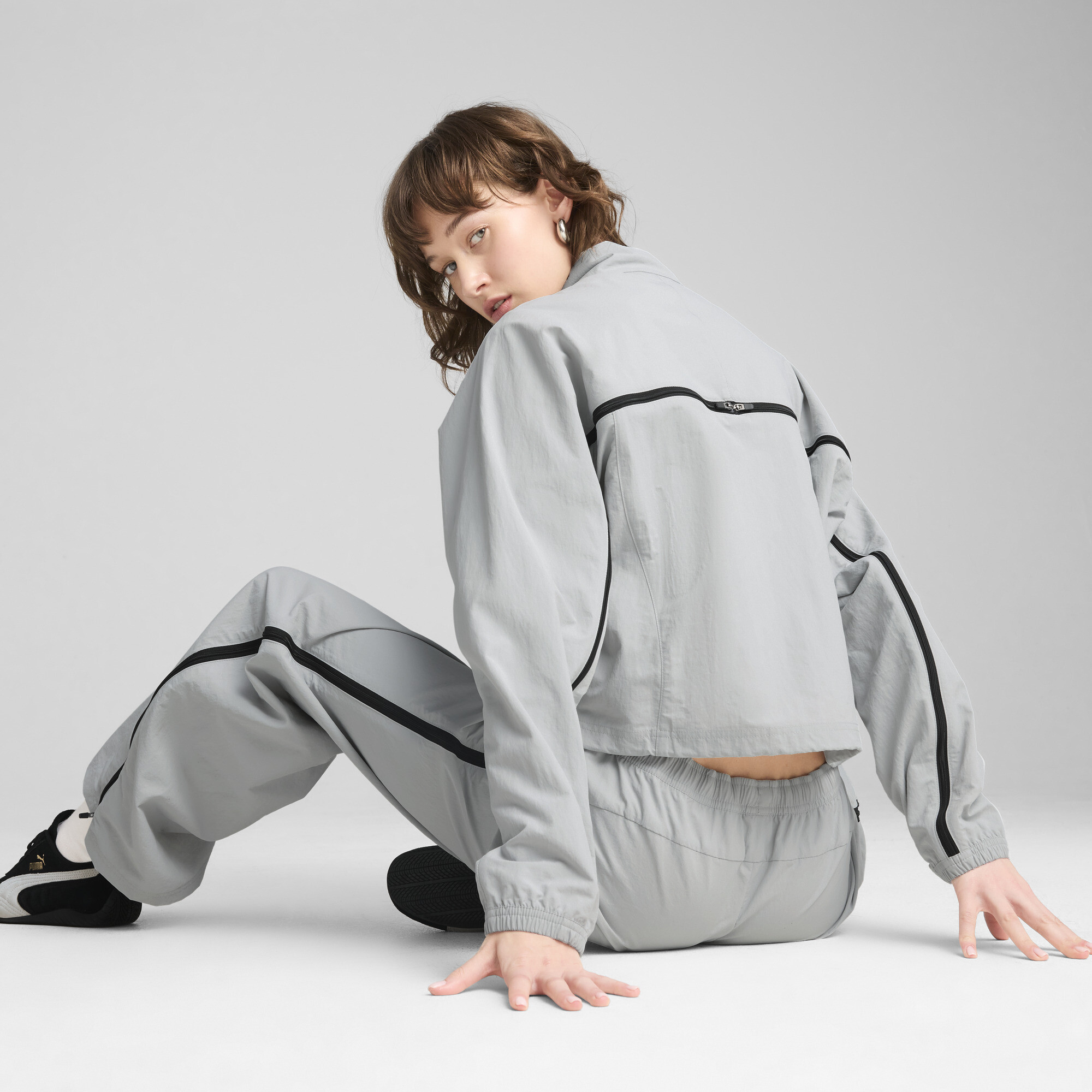 PUMA Dare To Women's Oversized Full-Zip Woven Jacket - Picture 20 of 21