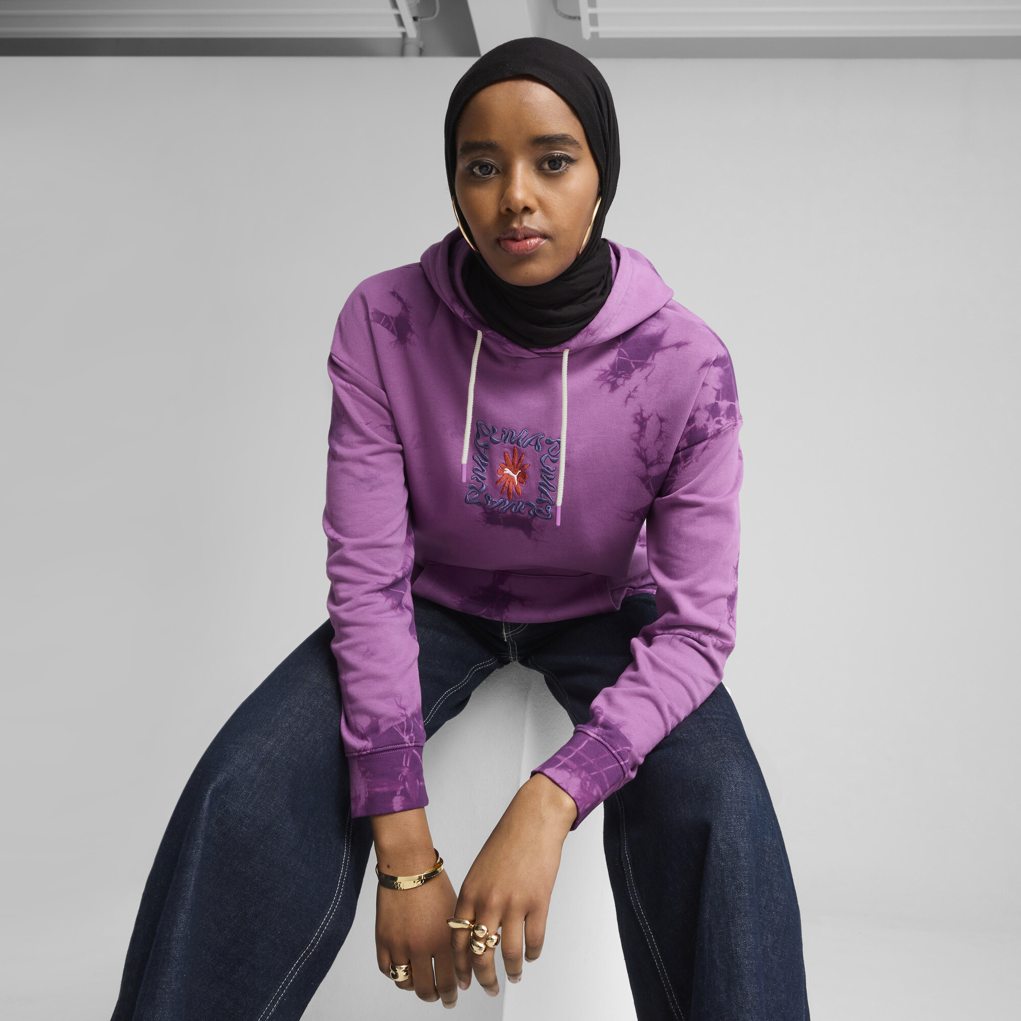 Puma WARDROBE ESS FLORAL PACK Kurzer figurbetonter Hoodie mit Waschung und Grafik Damen | Mit Other Pattern | Wild Berry...