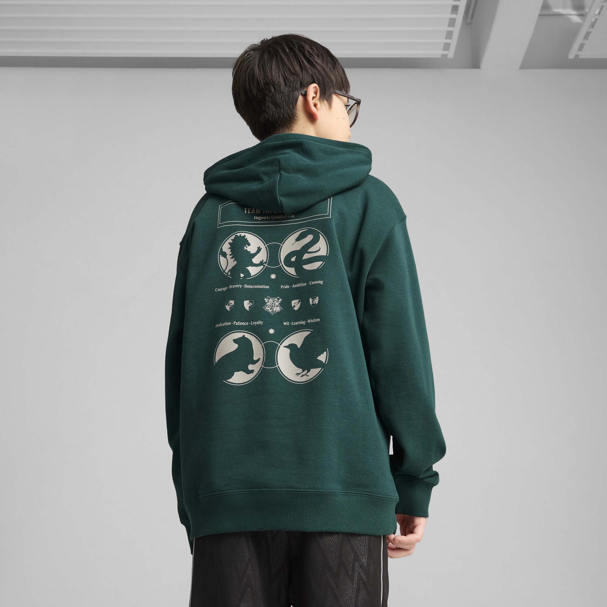 PUMA x HARRY POTTER Big Kids' Releaxed Graphic Hoodie - Picture 10 of 15