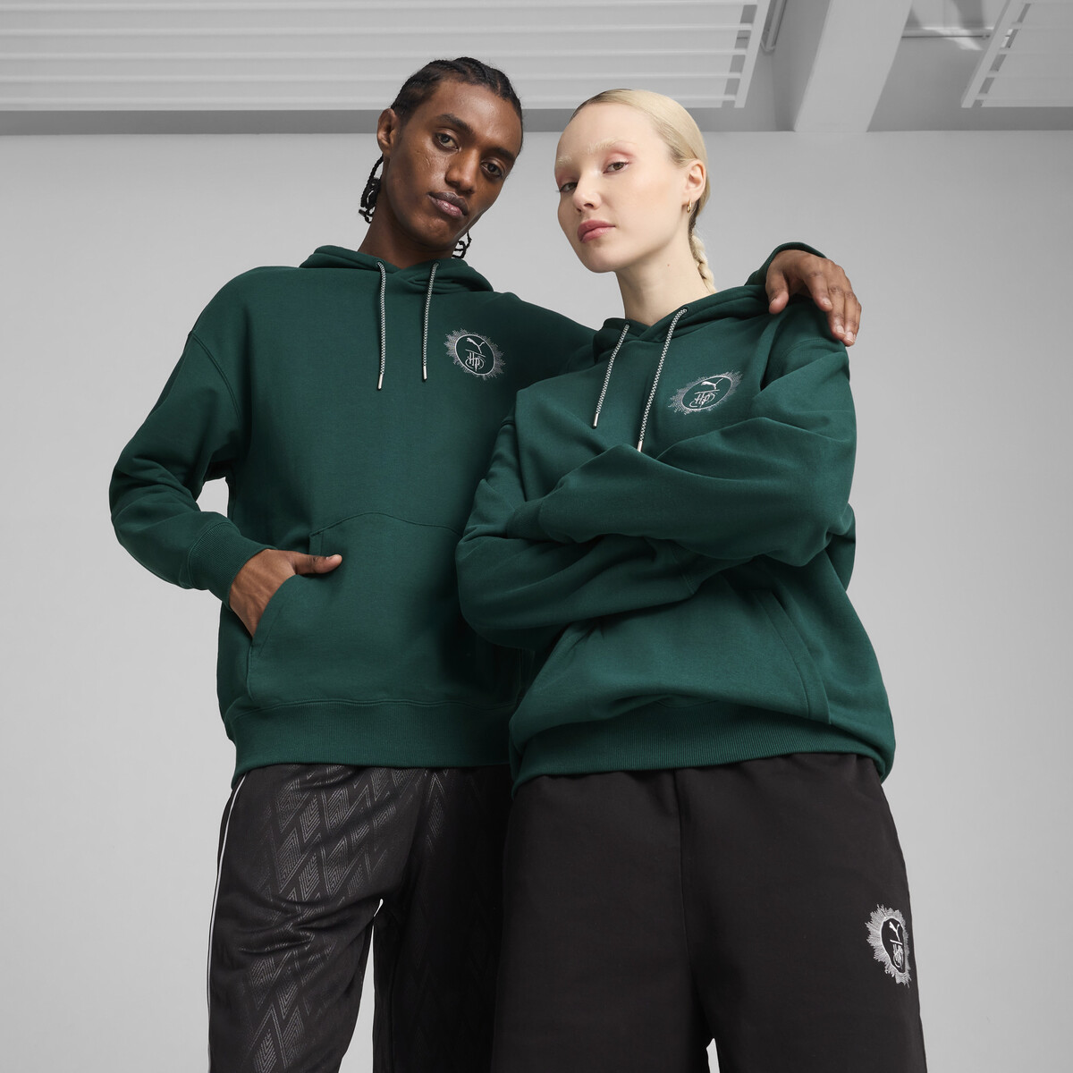 PUMA x HARRY POTTER Relaxed Hoodie Unisex in Dark Myrtle, Large