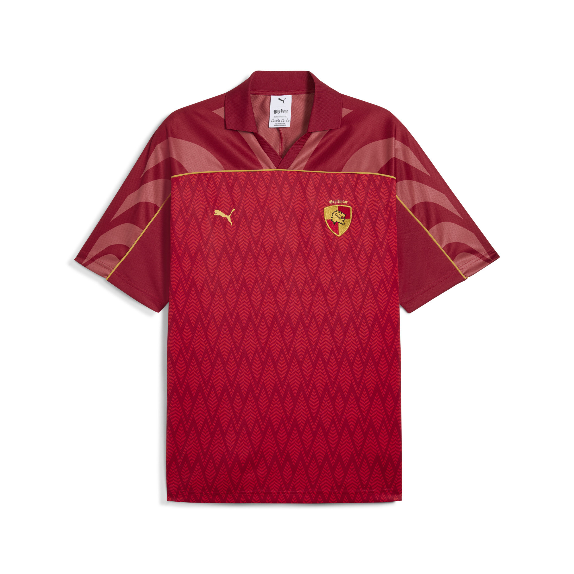 商品情報 PUMA x ハリーポッターコレクションより、リラックストップスが登場。プーマ クィディッチ チームでは何が起きても大丈夫。ホグワーツエンボスプリント、隠れた金のスニッチ、フットボールとテラ