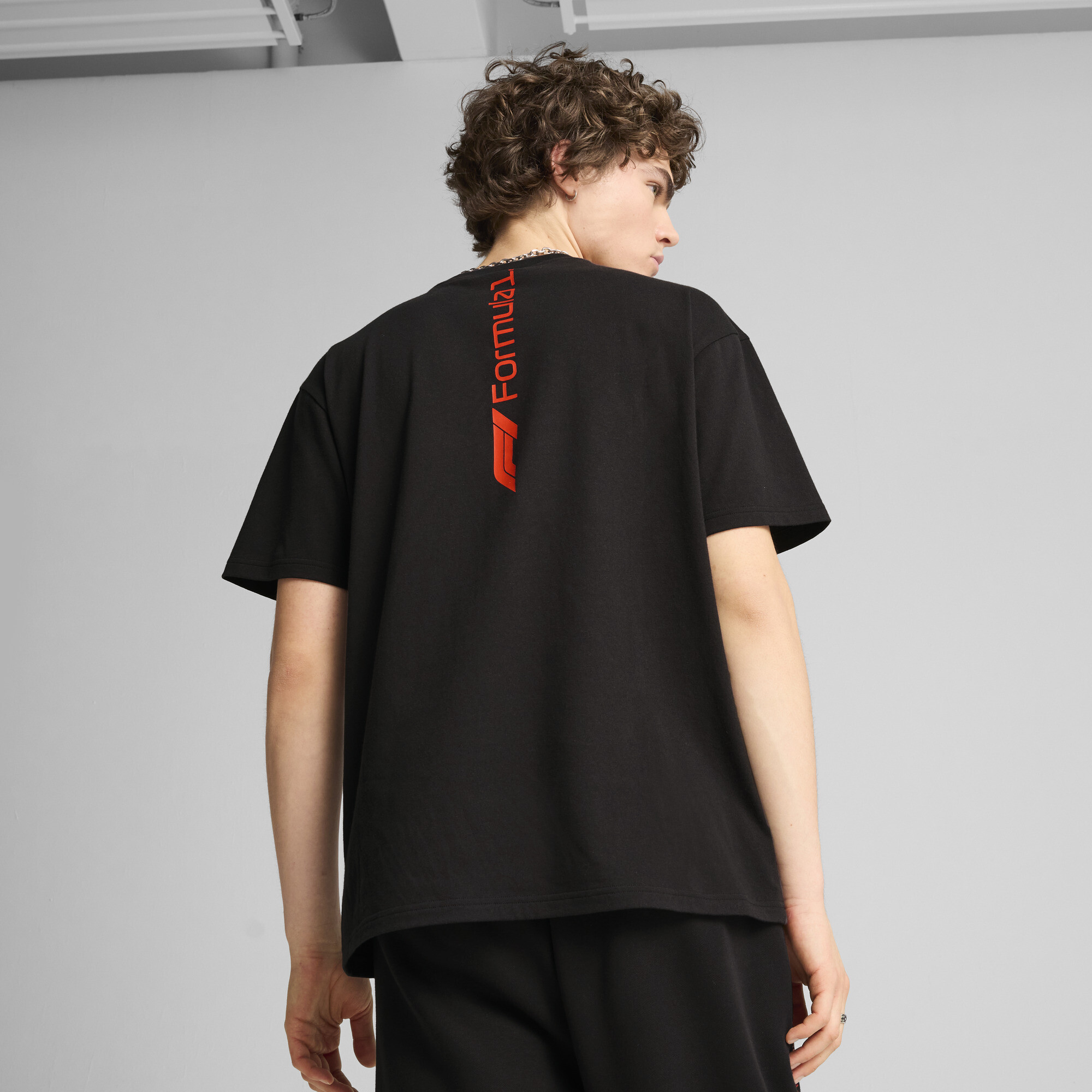 PUMA F1Â® ESS+ Relaxed T-shirt met print voor Heren, Zwart, Maat L thumbnail 5