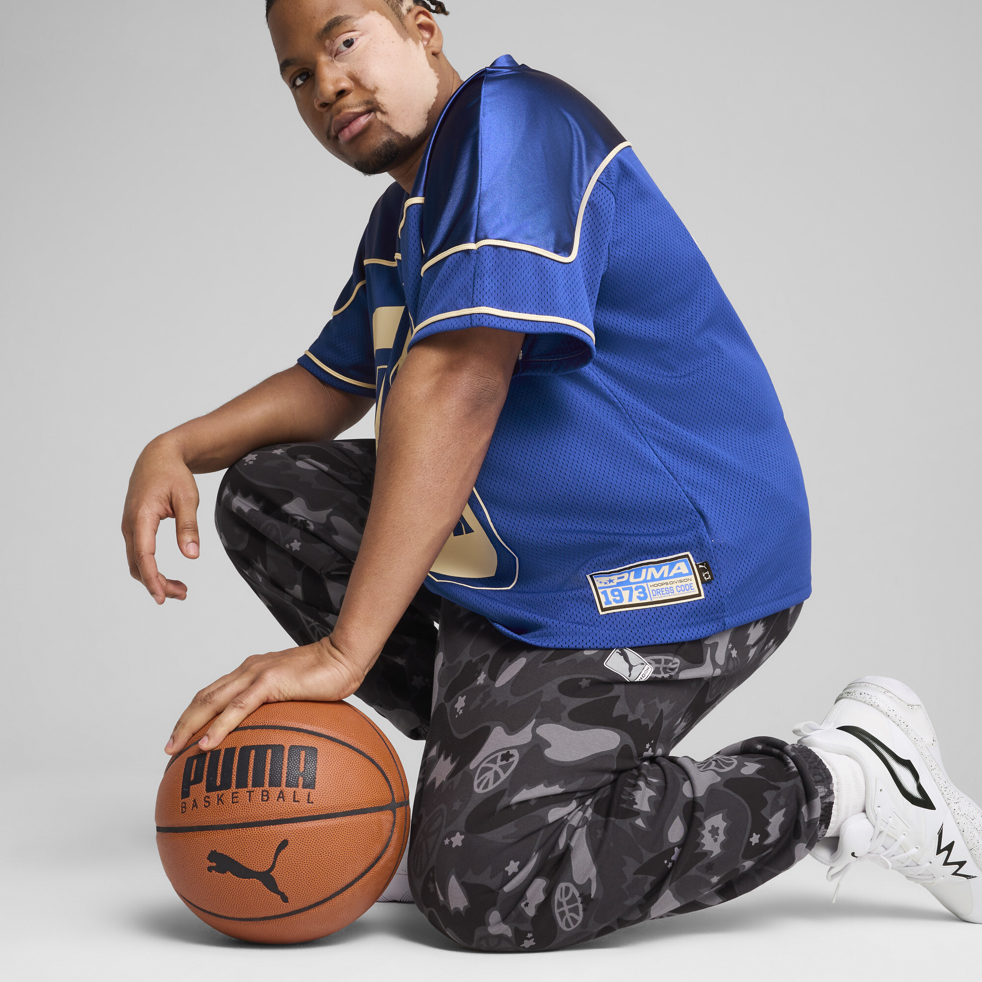PUMA Dress Code op voetbal geïnspireerd basketbalshirt voor Heren, Blauw