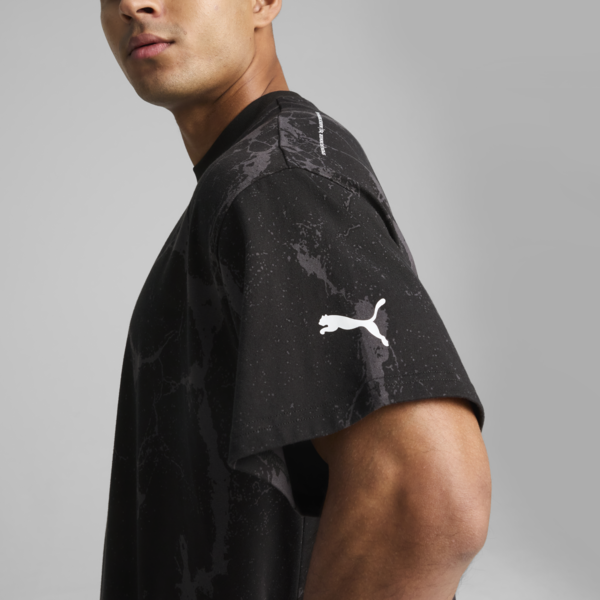 Playera PUMA HOOPS x LAFRANCÉ Written in Chrome Marble, PUMA Black-Flat Medium Gray AOP, large-MEX